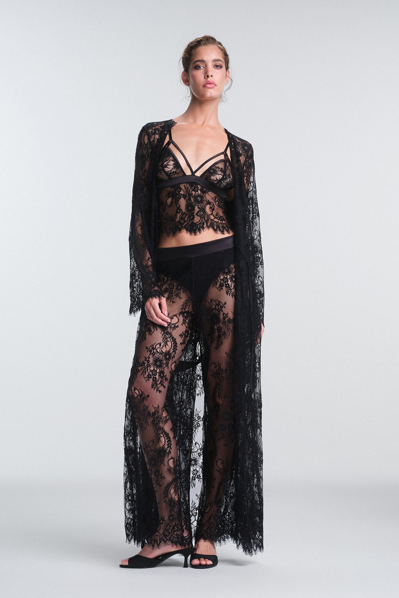 PENTI Pirra Lace Robe Privee Collection 4