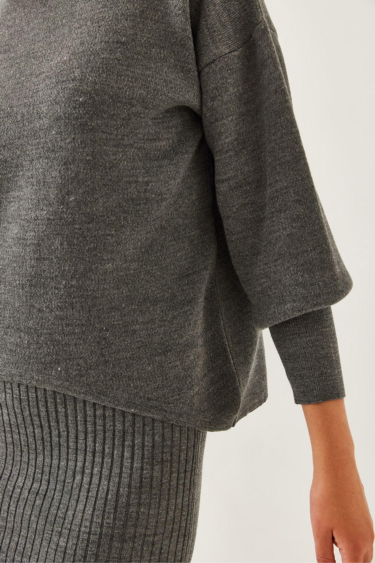 LUCCI Ribbed Turtleneck Knitwear Co-Ord Set 3