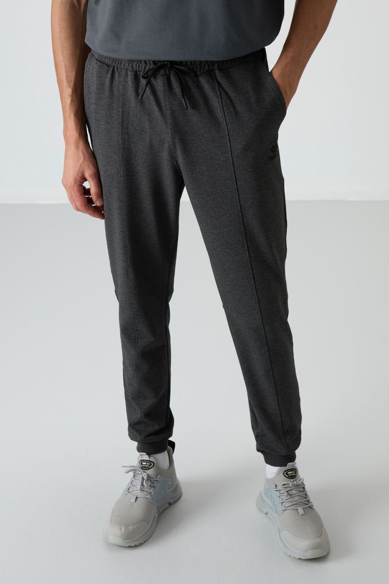 TOMMY Men's Fleece Jogger Sweatpants 1