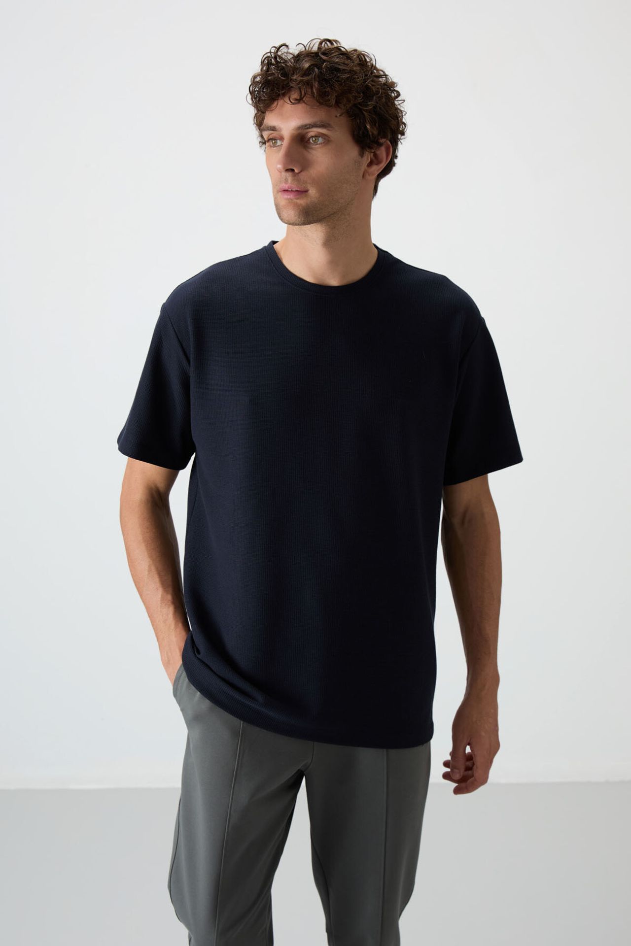 TOMMY Oversized Crew Neck T-Shirt 2