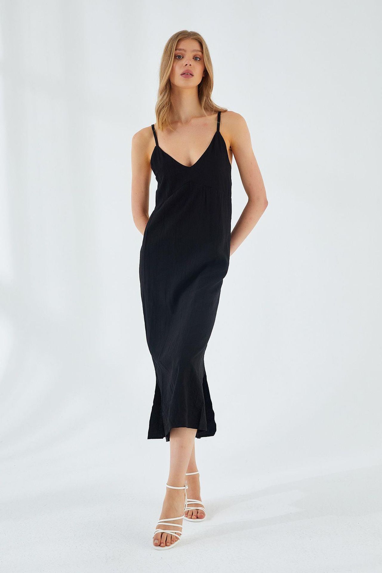 Mixray V-Neck Slit Midi Dress 3
