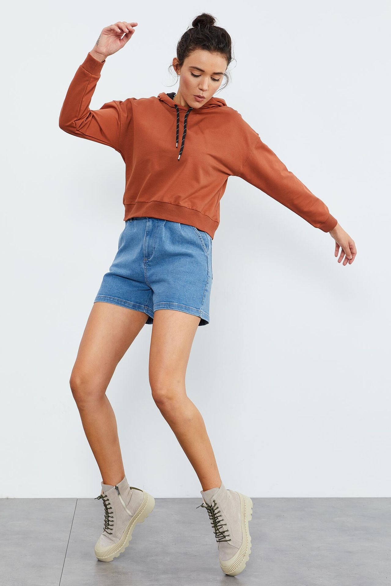 TOMMY Relaxed Hooded Sweatshirt With Tie Detail 2