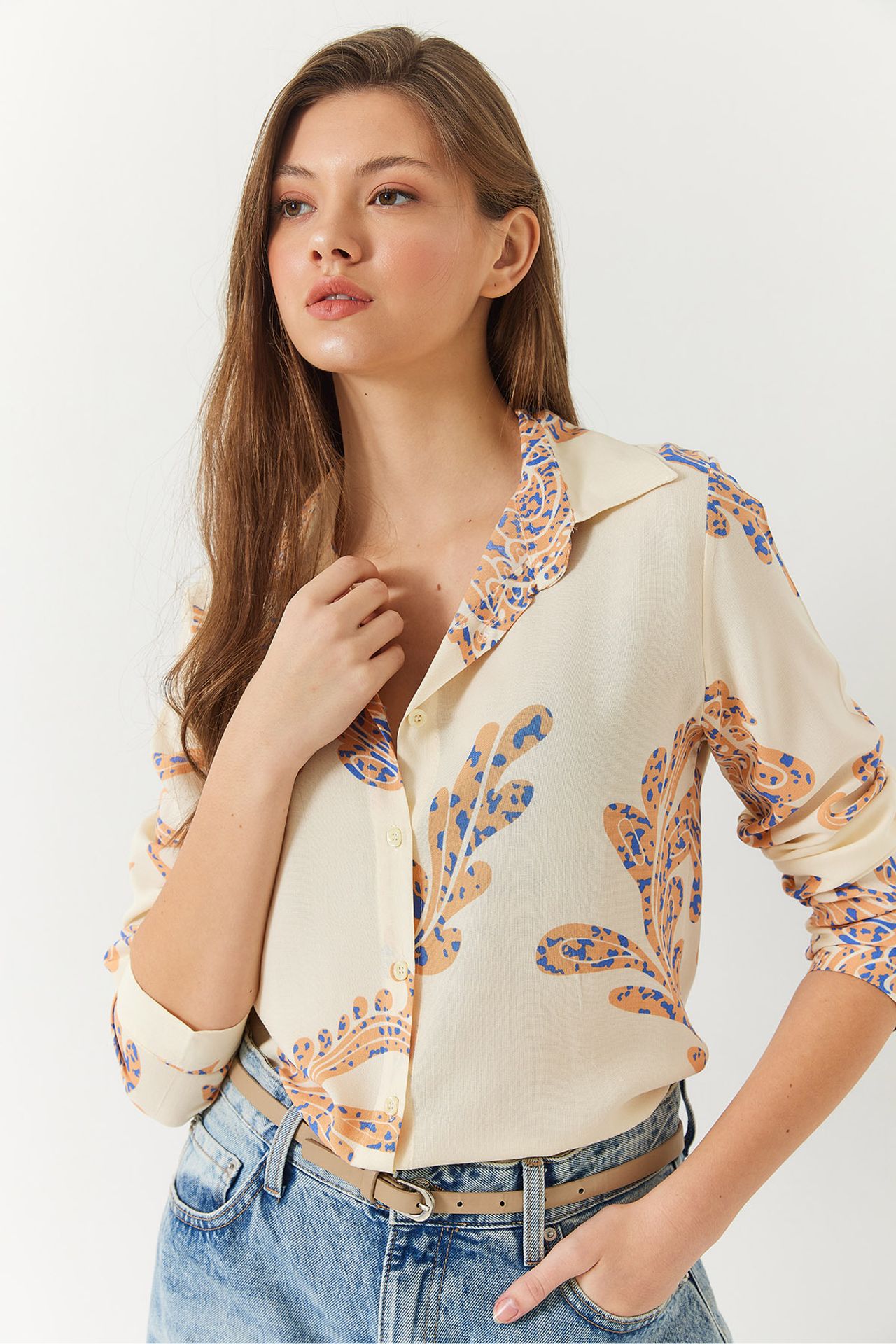 LUCCI Women's Fitted Shirt 4