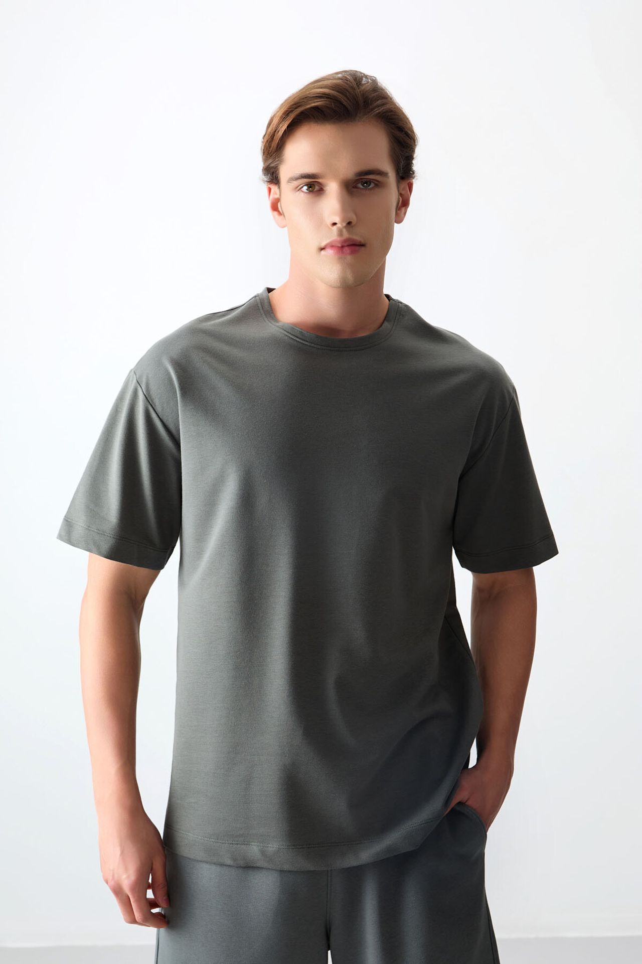 TOMMY Oversized Cotton Blend Crew Neck T-Shirt 5