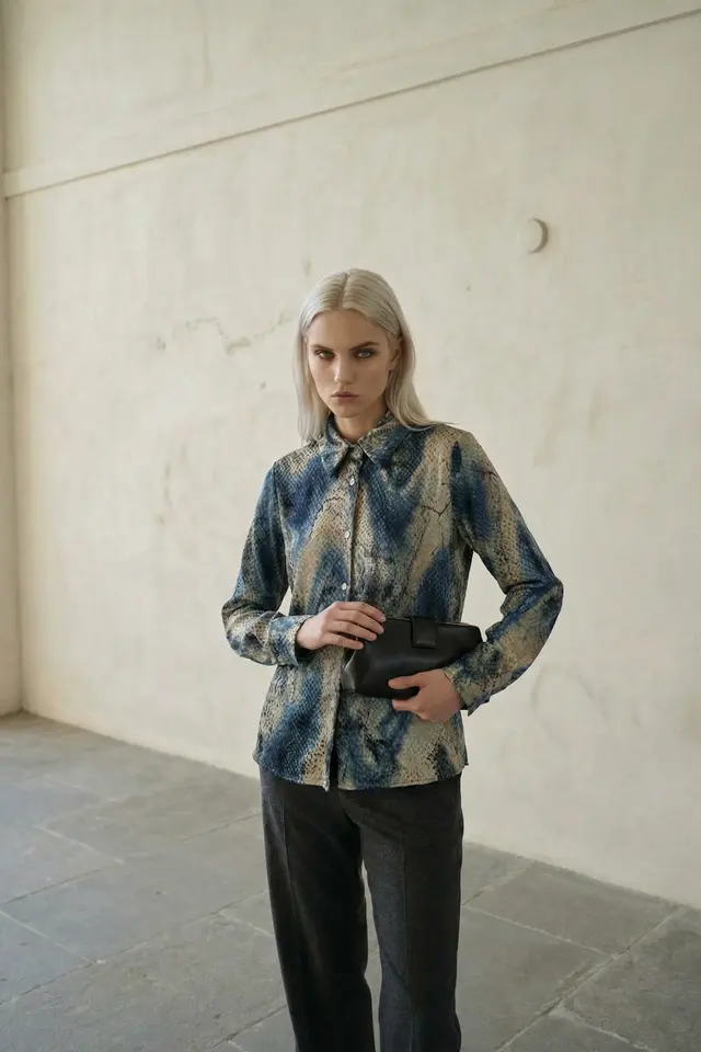 MY FASHION Women's Abstract Velvet Woven Shirt