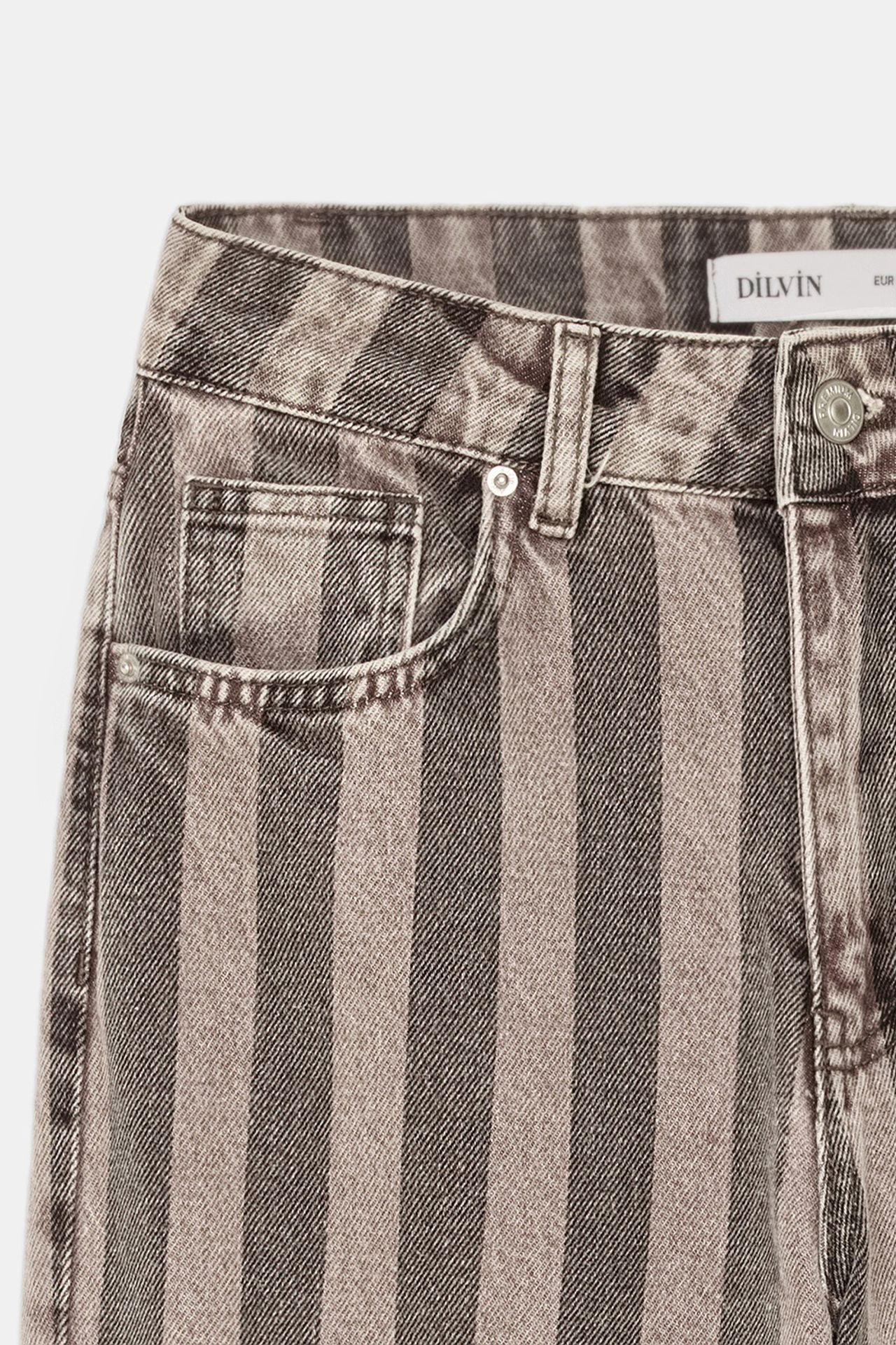 DILVIN Straight-Leg Jeans 8