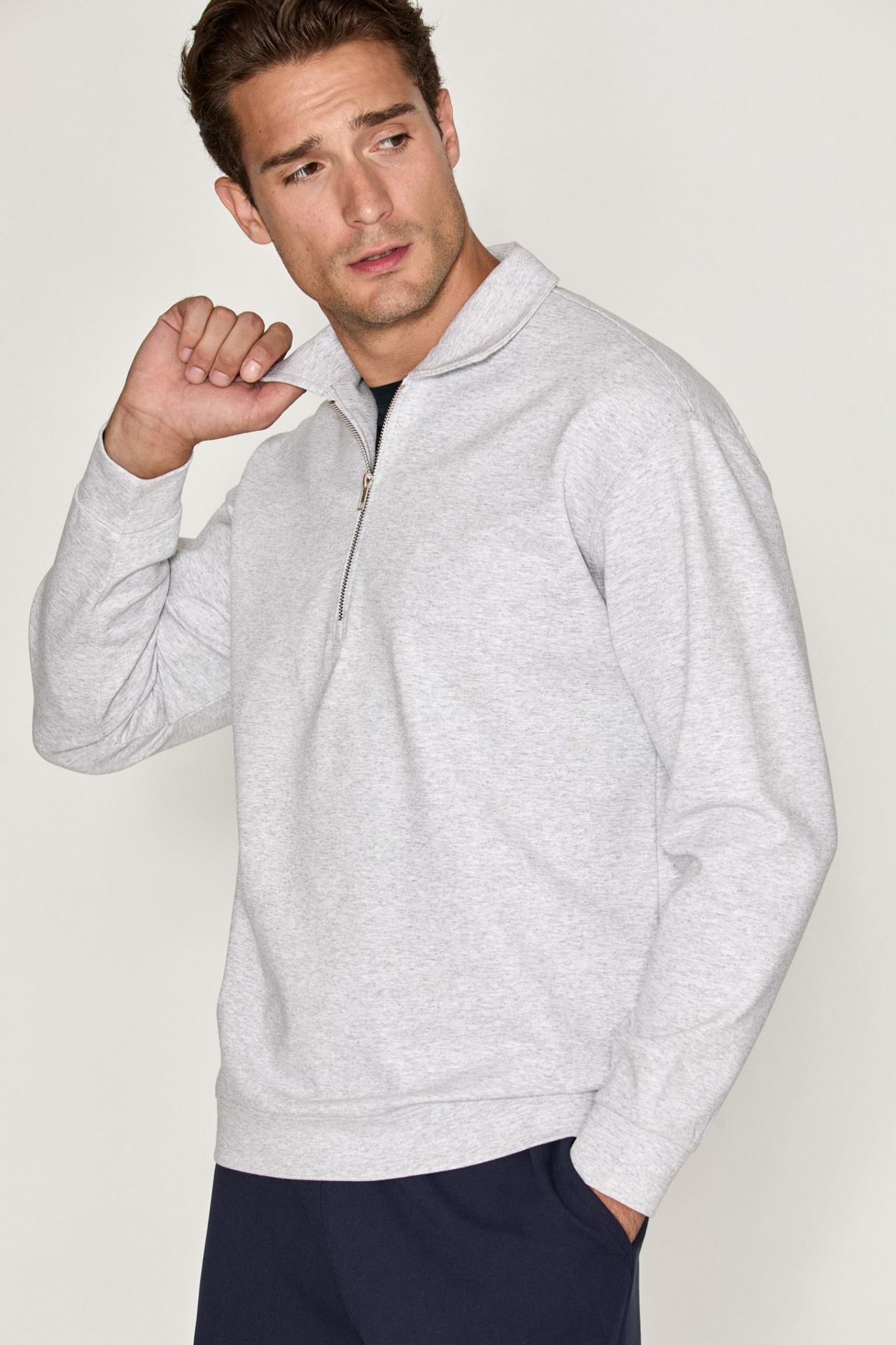 GRIMELANGE Relaxed Crew Neck Sweatshirt 1