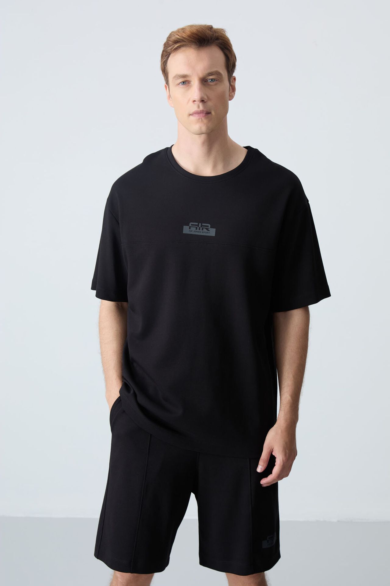 TOMMY Men's Oversized T-Shirt And Shorts Set 2