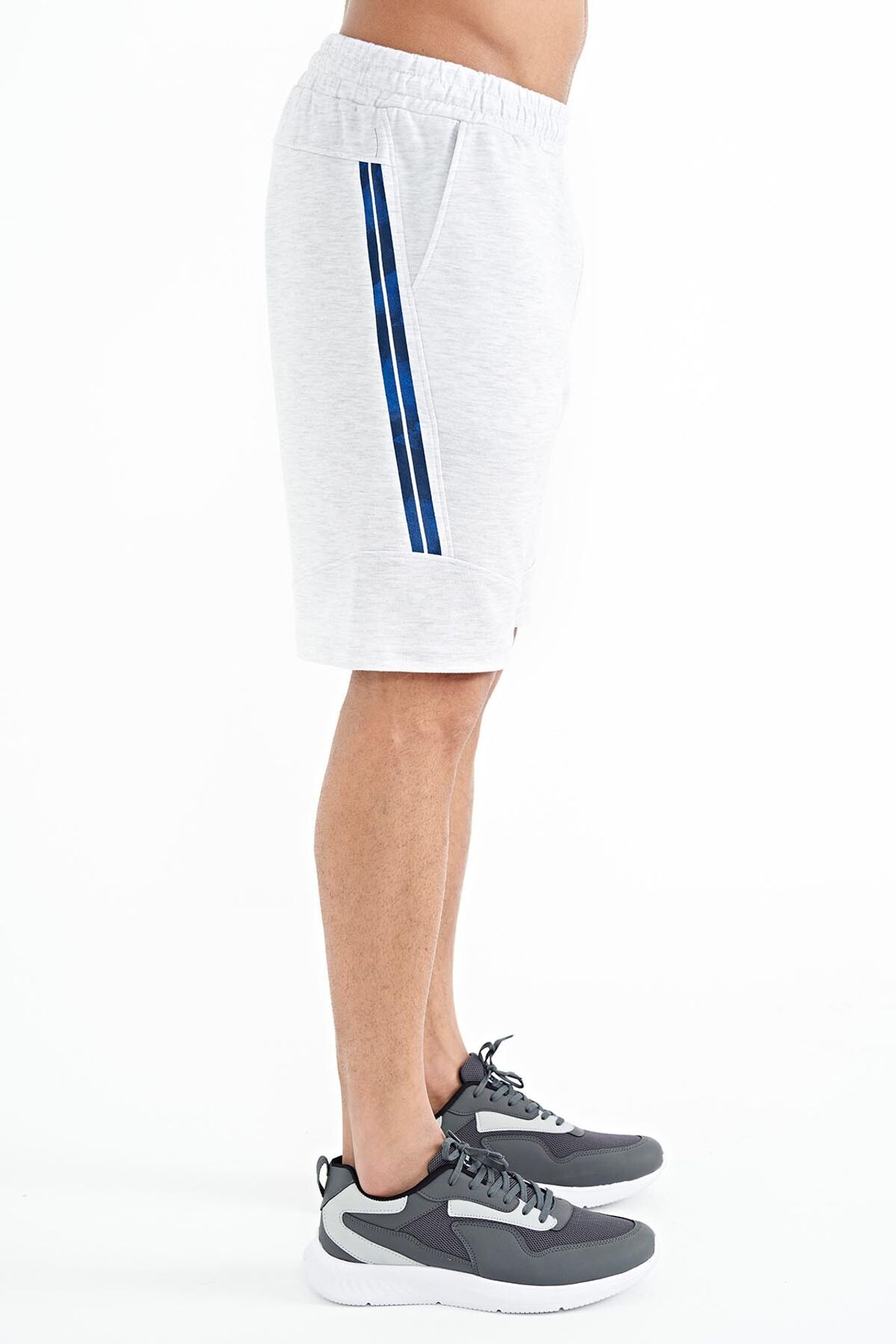 TOMMY Men's Pull-on Sweat Shorts 6
