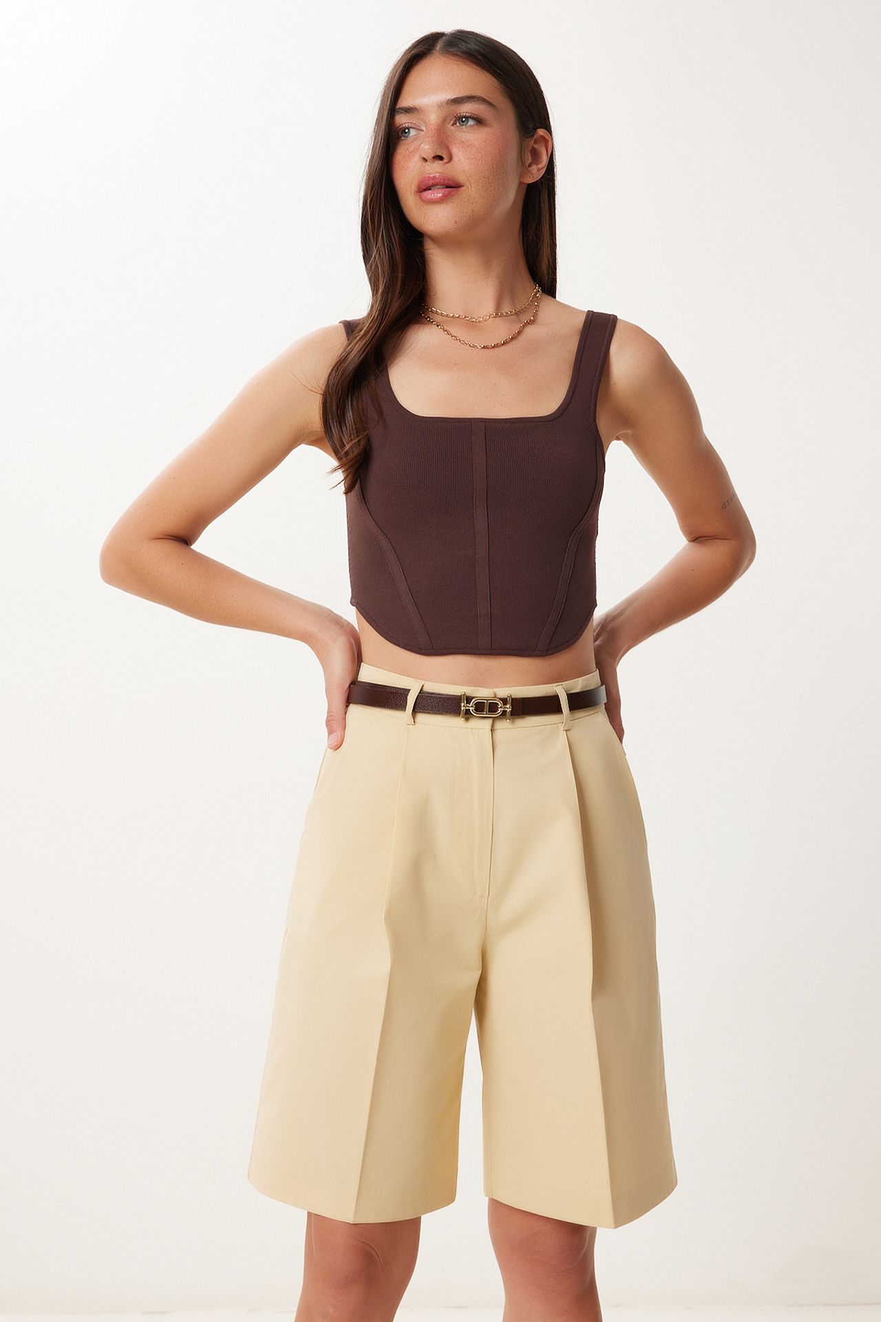 ISTANBUL Belted woven tailored shorts