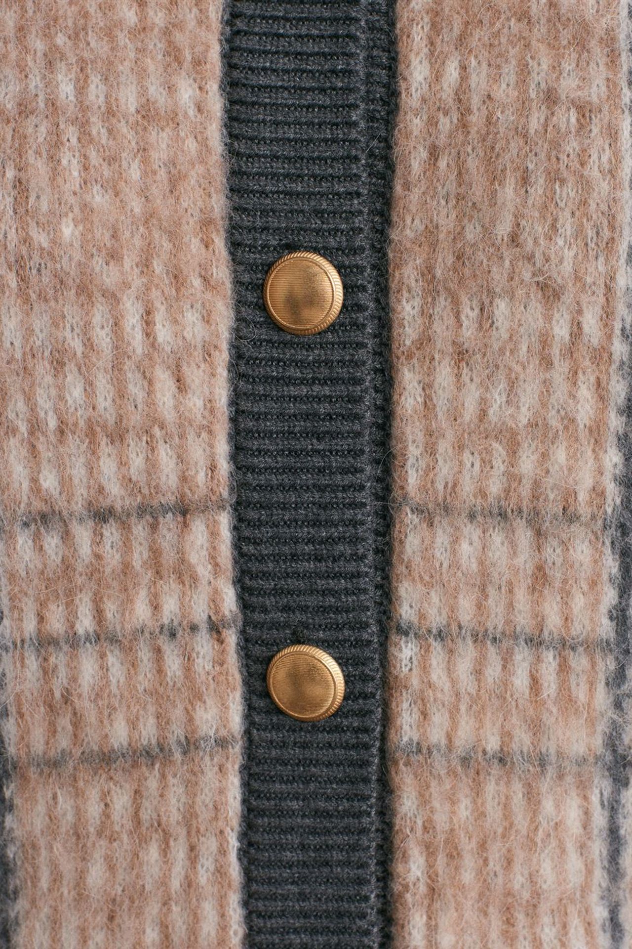 DILVIN Plaid Jacquard Crew Neck Cardigan 4