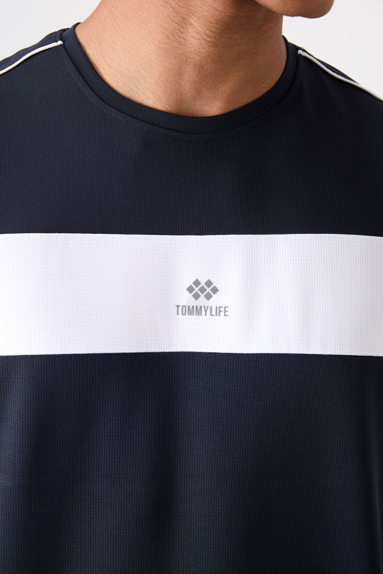 TOMMY Men's Color Block Crew Neck T-Shirt 3