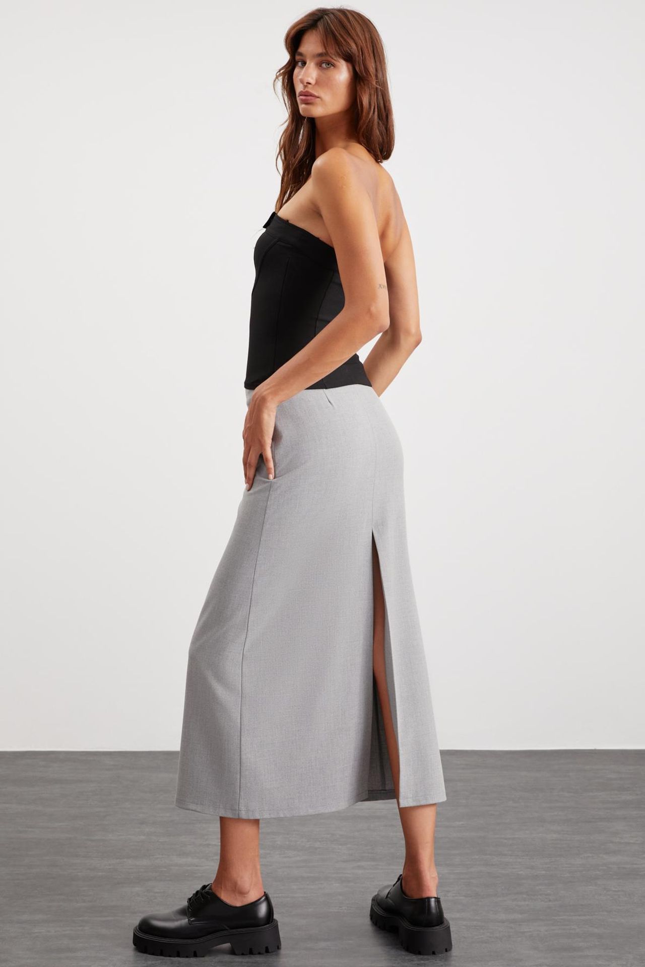 ETHIQUET Simple A-Line Midi Skirt 5