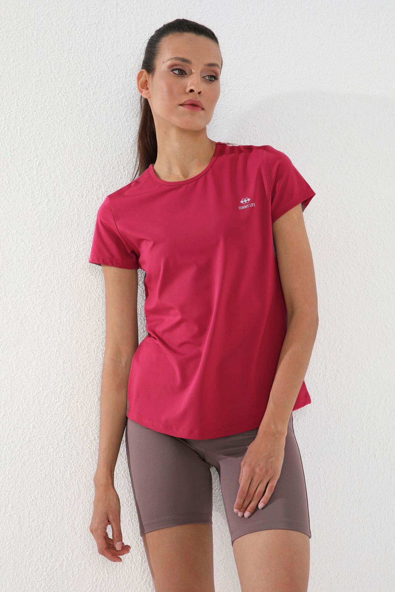 TOMMY Women's Solid Short-Sleeve Crew Neck T-Shirt 2