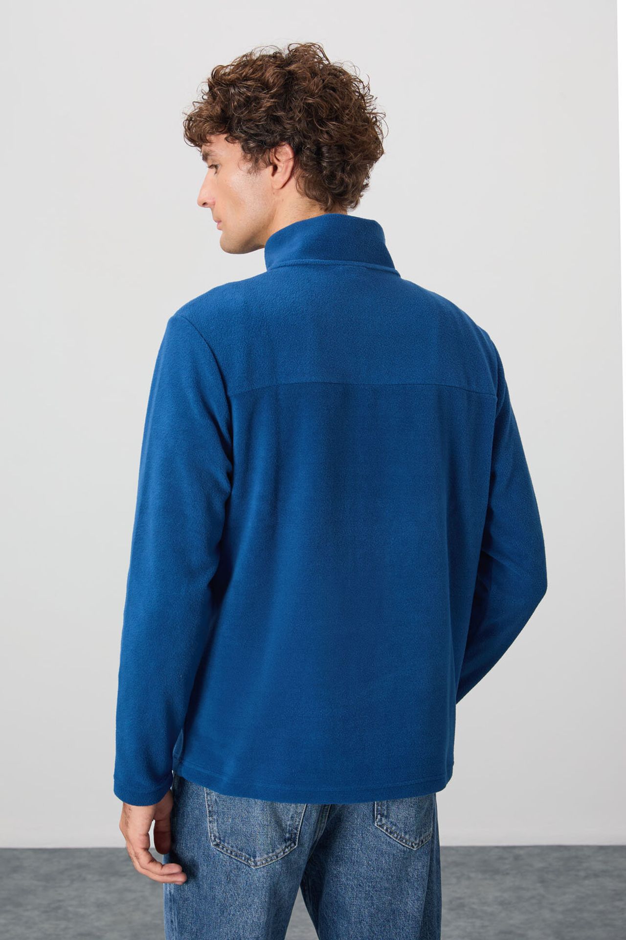 TOMMY Men's Half-Zip Plush Sweatshirt 6