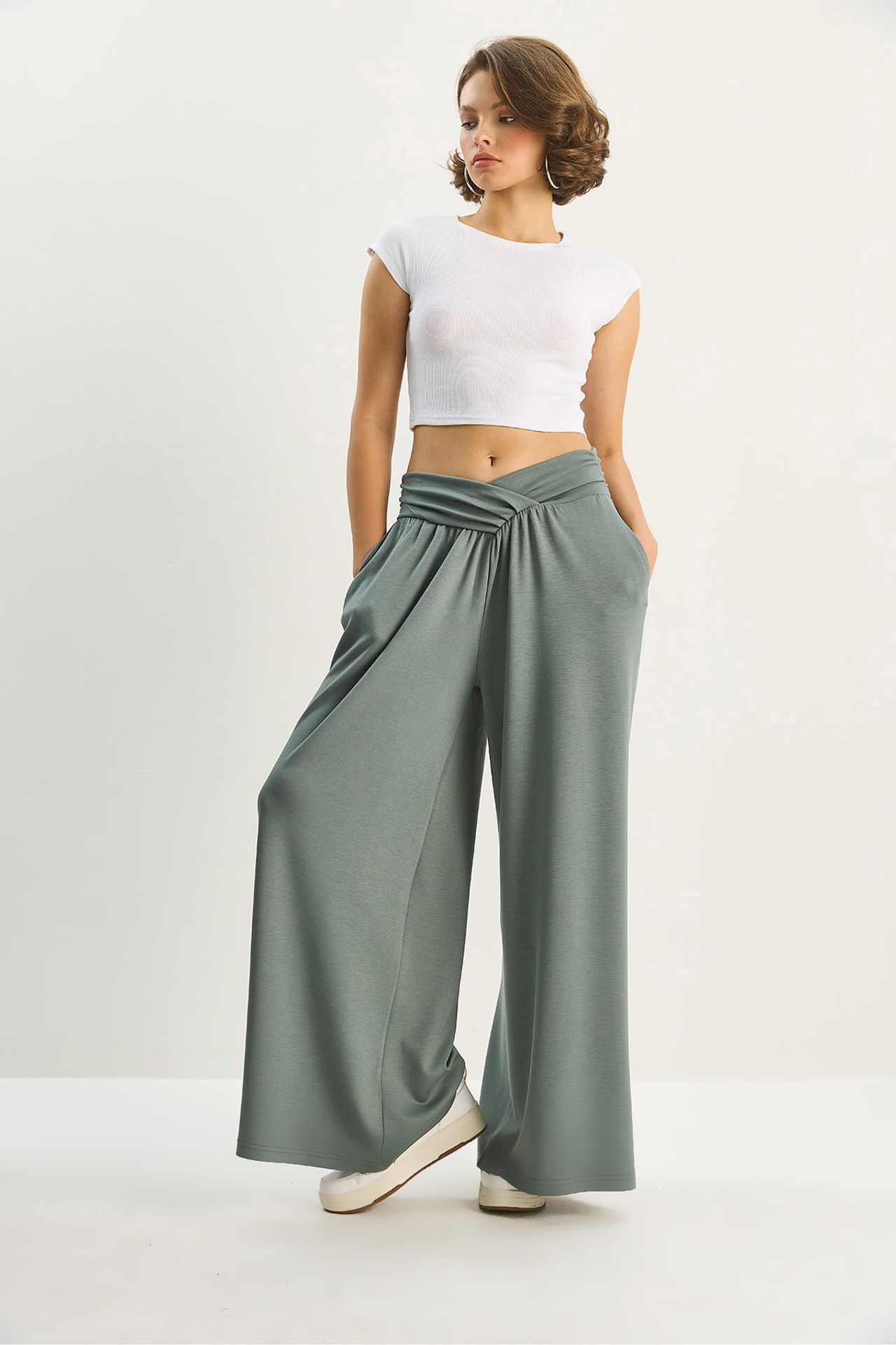 LUCCI Arched Waist Palazzo Pants 4
