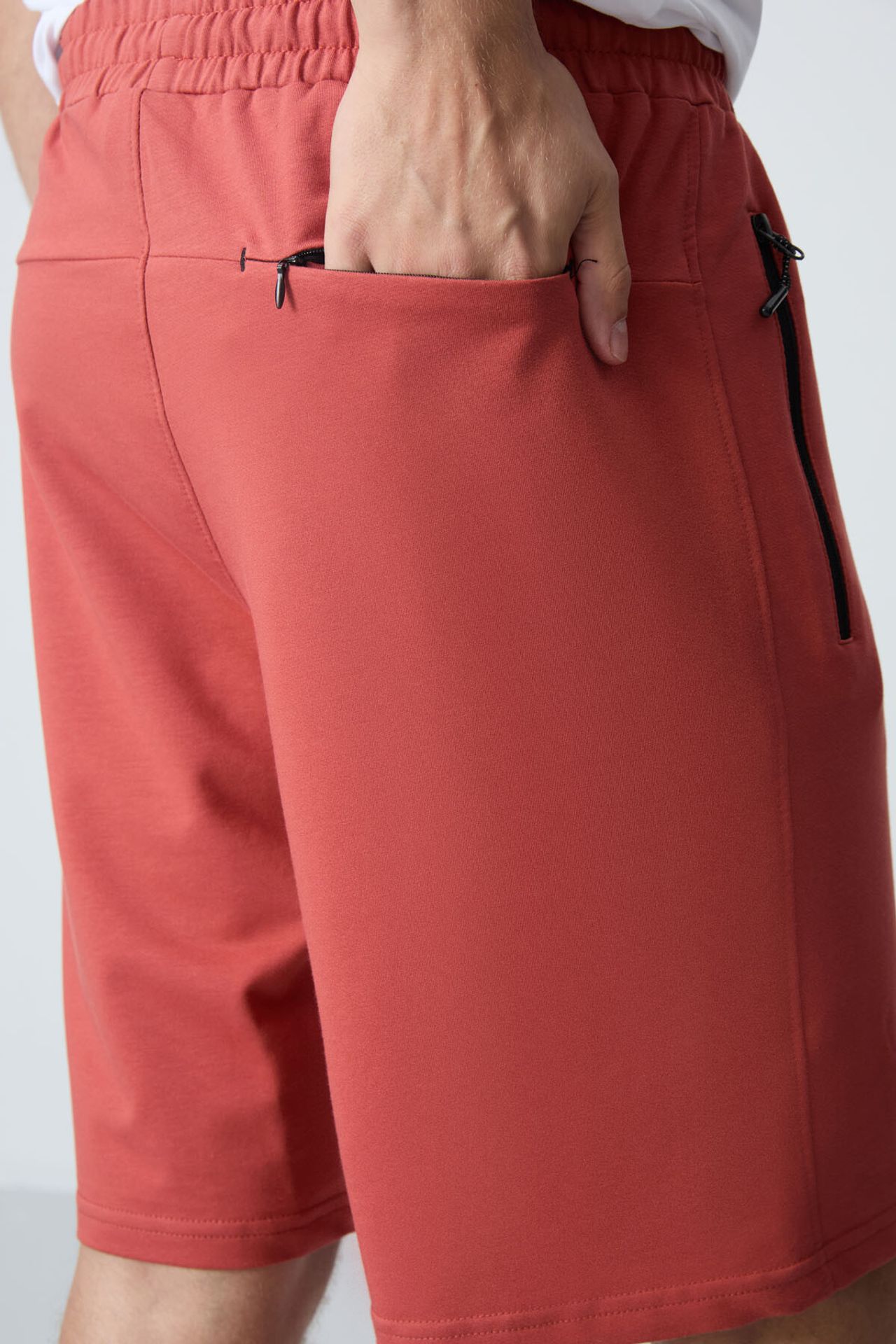 TOMMY Men's Regular-fit Knit Sweat Shorts 6