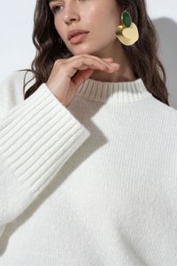 white-image-3