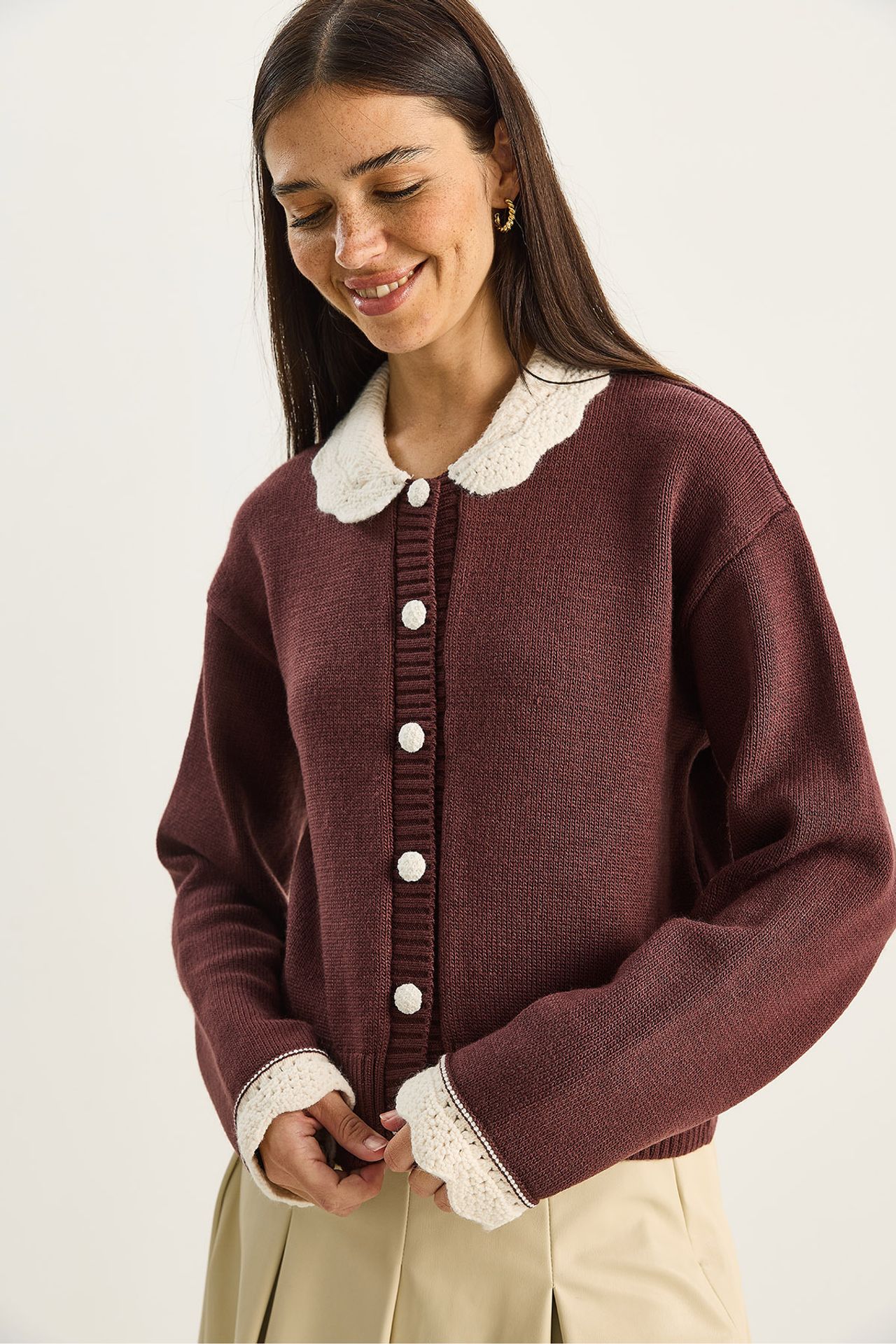 LUCCI Thick Ribbed Knit Cardigan with Button Closure 5