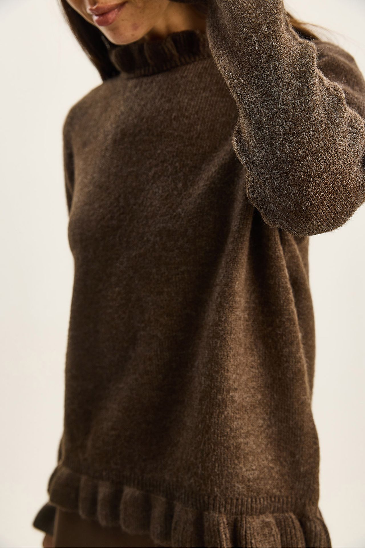 LUCCI Frilly Half-Turtleneck Button Knit Sweater 6