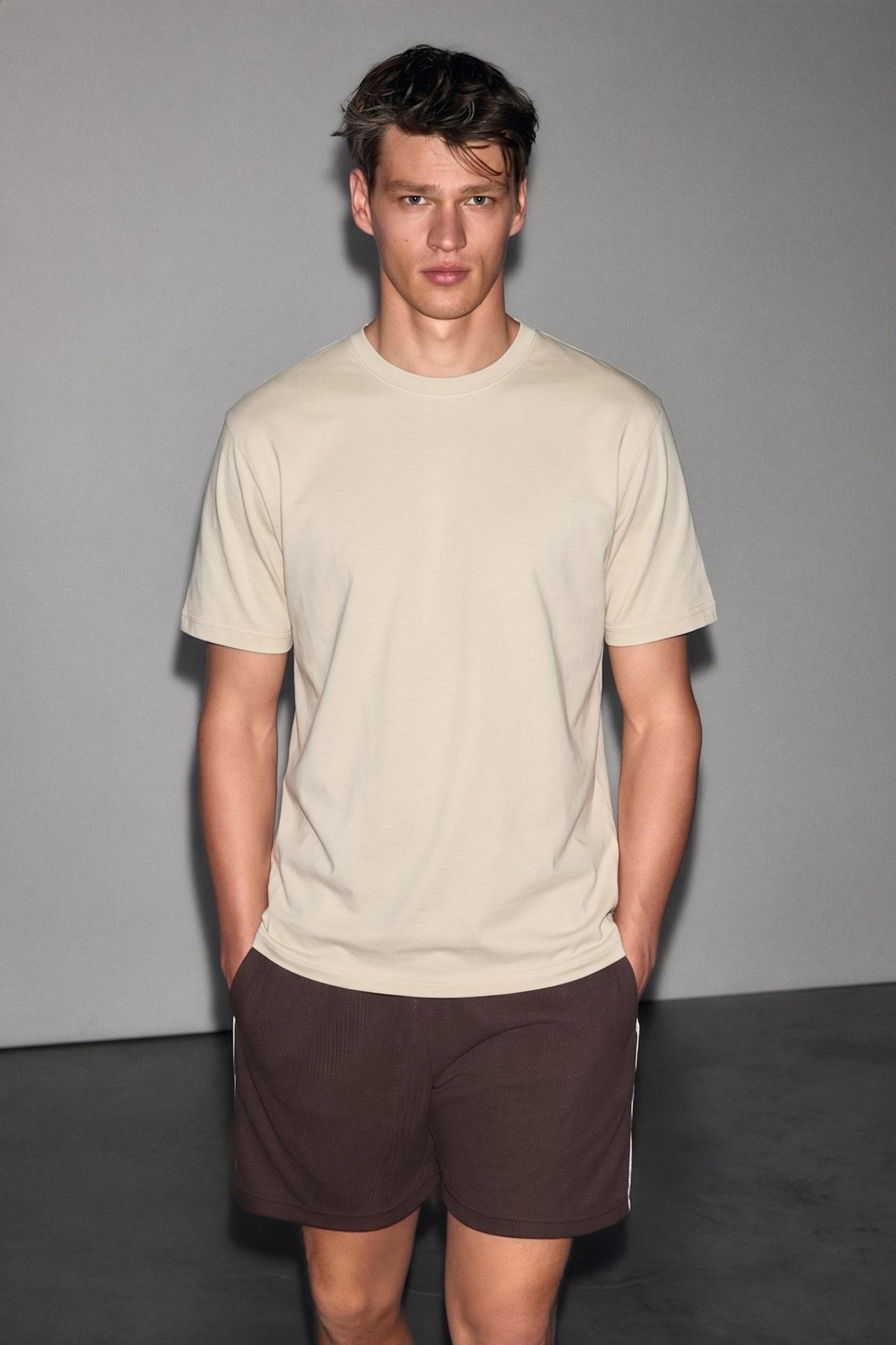 GRIMELANGE Crew Neck Plain T-Shirt 2