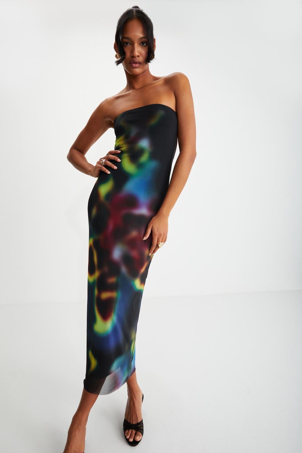 ETHIQUET Simple Midi Dress With Clean Silhouette 4