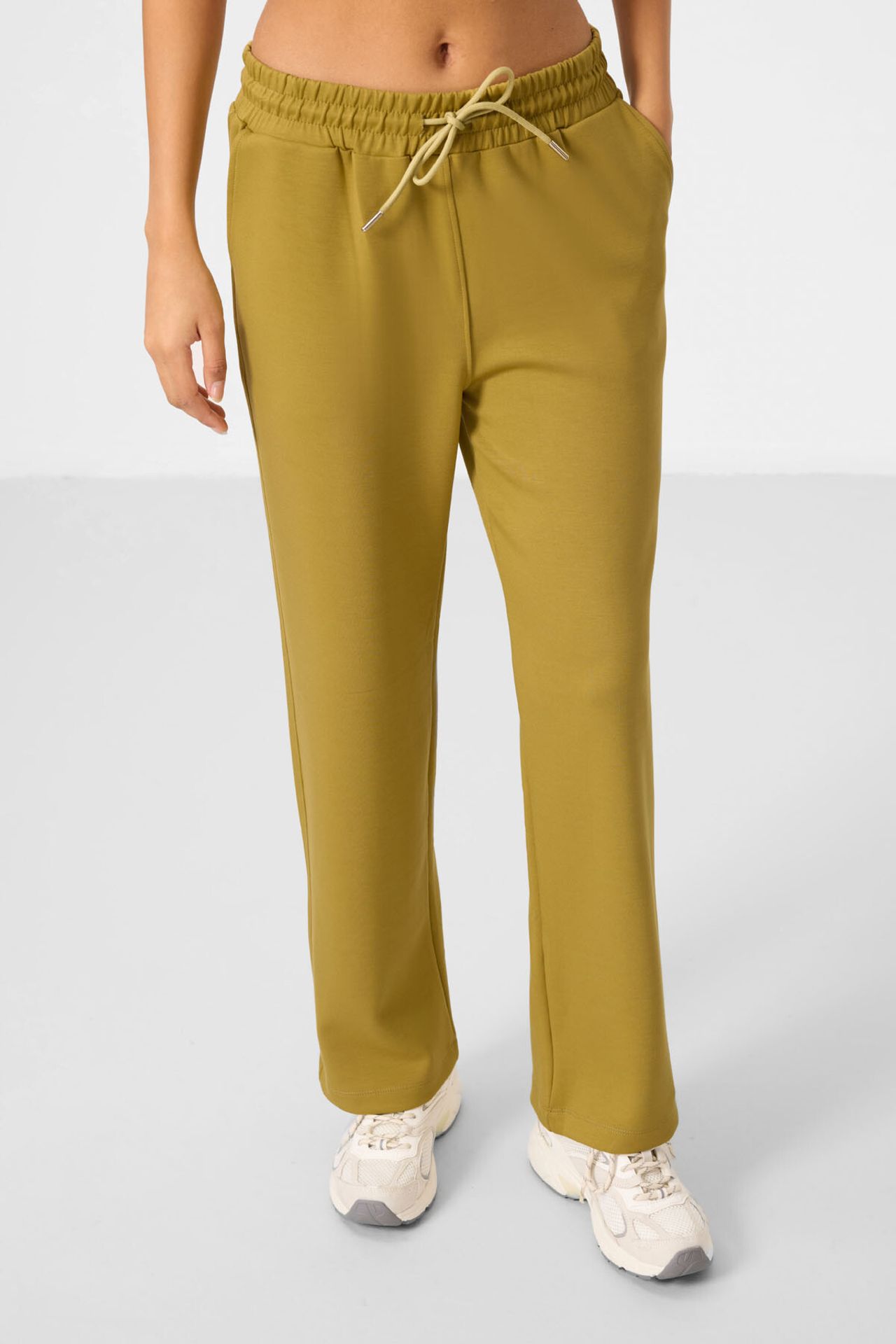 TOMMY Oversized Hooded Sweatshirt And Wide-Leg Pants Set 6