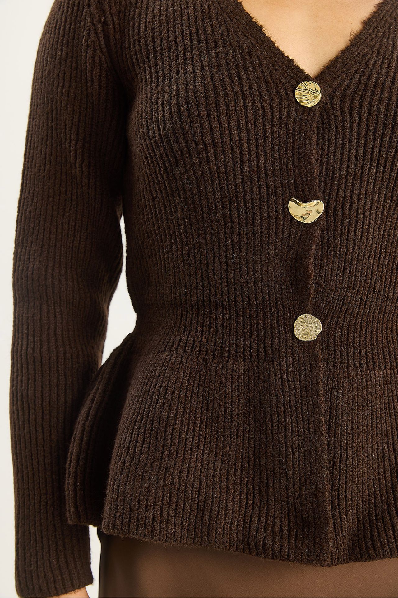 LUCCI Ribbed Long Sleeve V-Neck Cardigan with Buttons 6