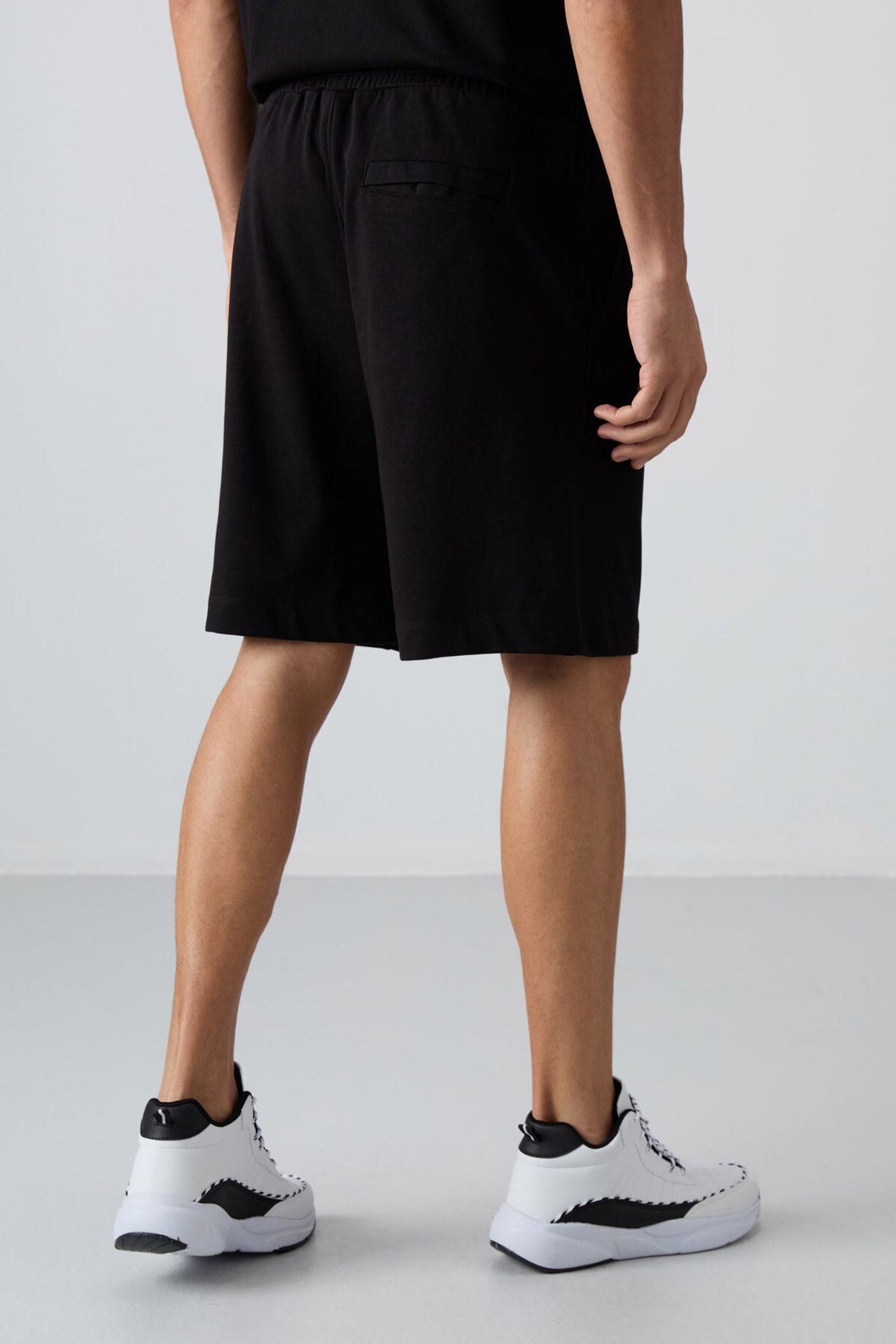 TOMMY Men's Knit Sweat Shorts 5