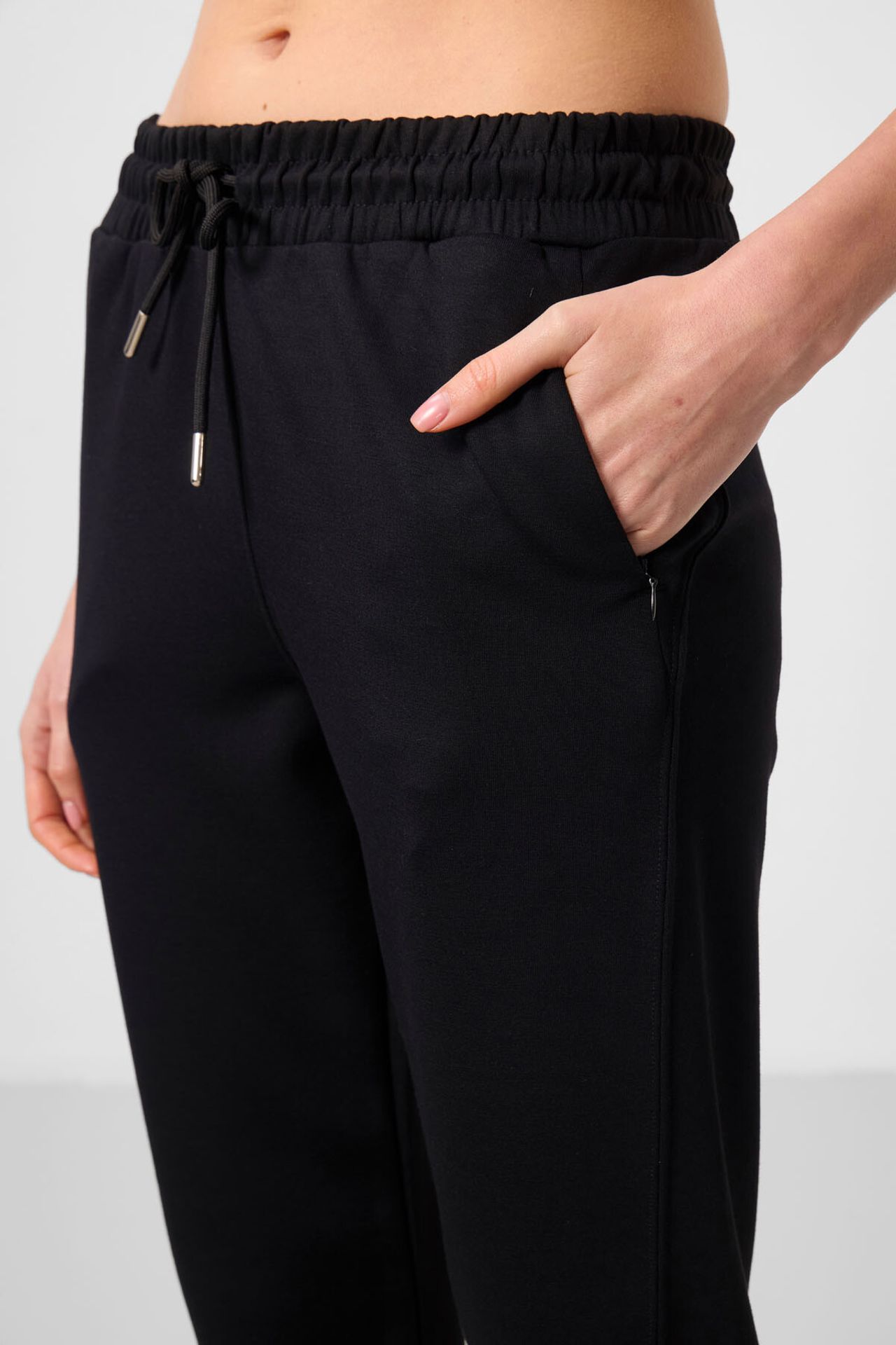TOMMY Women’s Jogger Pants with Zipper 3