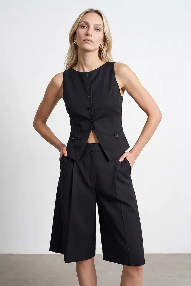 DILVIN Fitted Crop Waistcoat