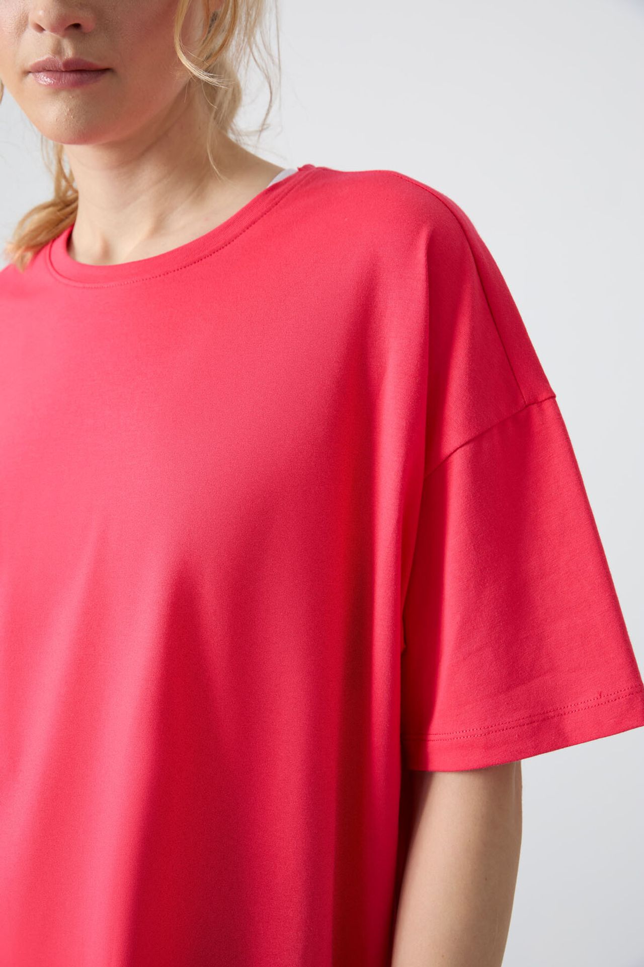 TOMMY Oversized Cotton-Modal Crew Neck T-Shirt 2