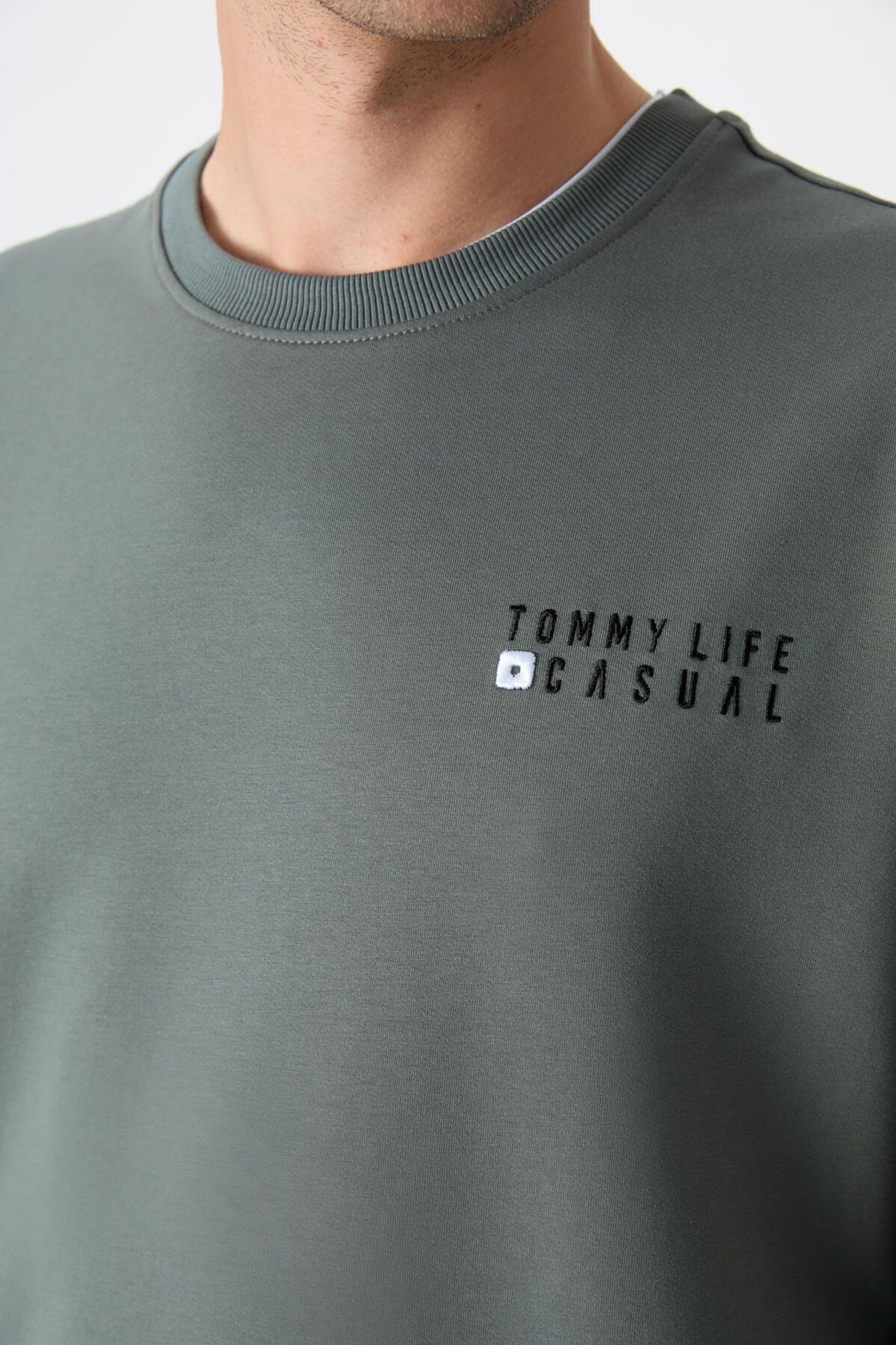 TOMMY Oversized Crew Neck Sweatshirt And Pants Set 3