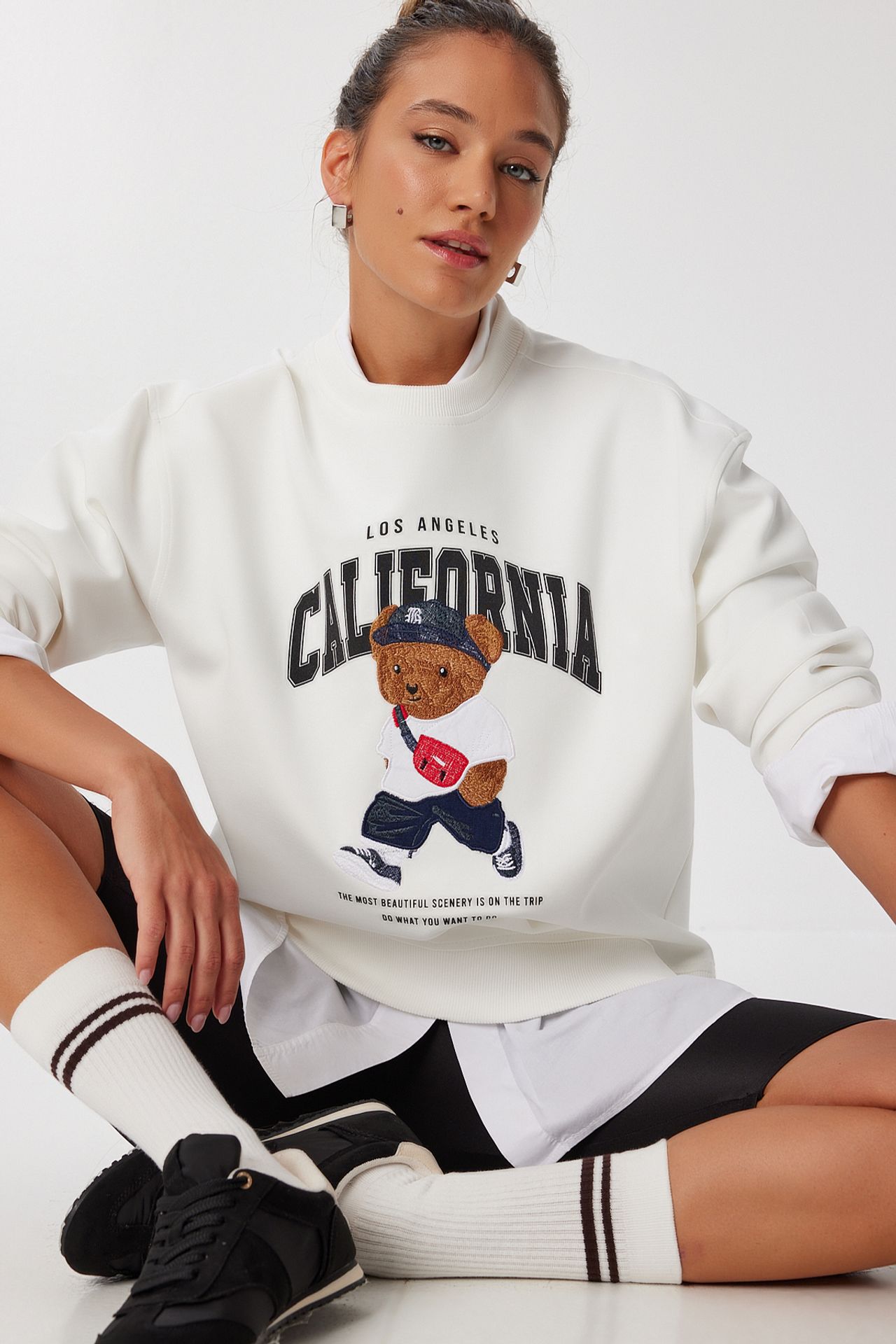 ISTANBUL Crew Neck Printed Sweatshirt 3