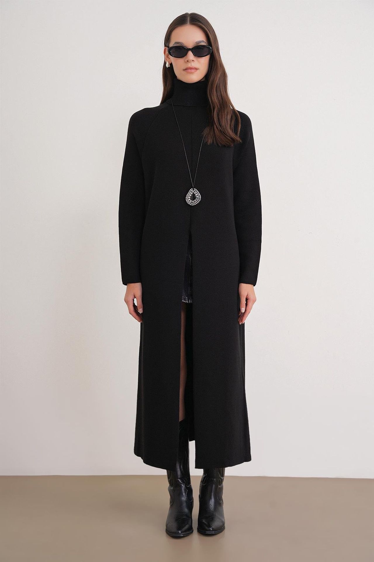 MIXRAY Turtleneck Knit Maxi Dress with Slit 2