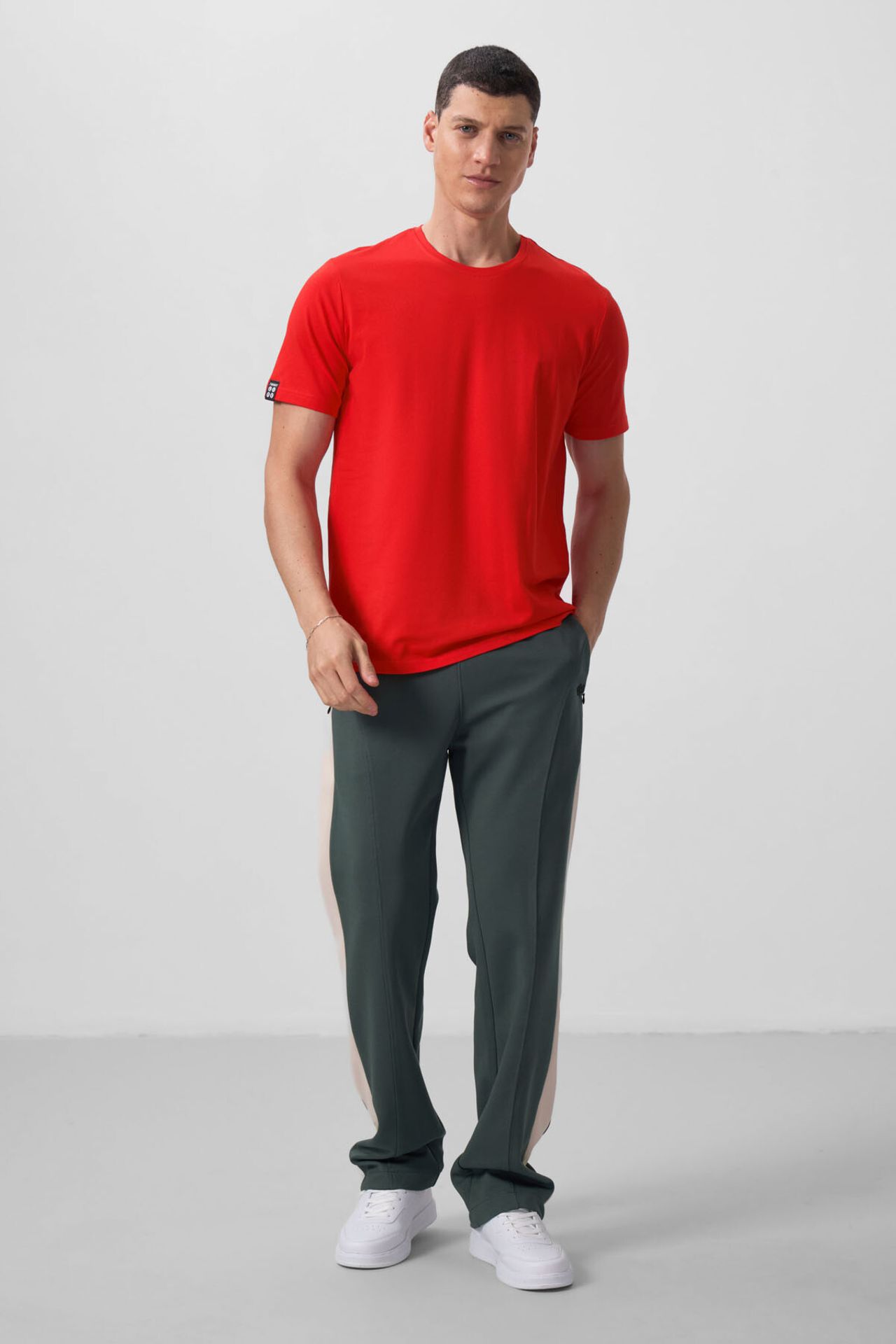 TOMMY Men's Cotton Elastane Crew Neck T-Shirt 3