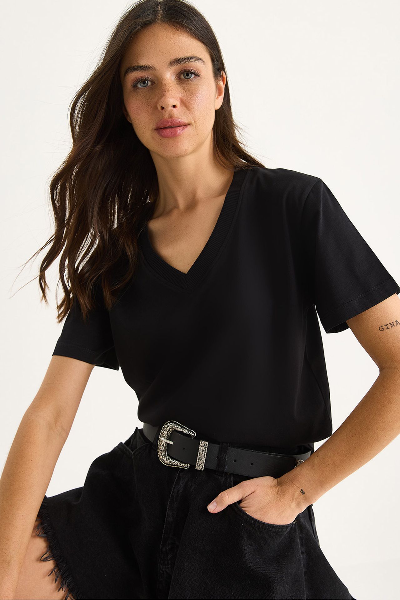 LUCCI Comfort Fit V-Neck Combed Cotton T-Shirt 1