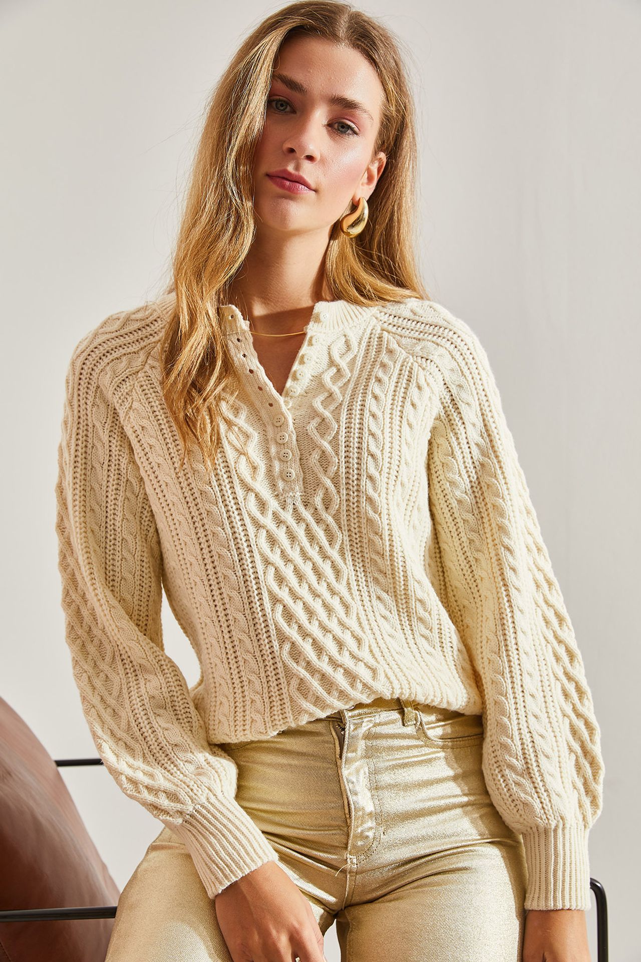 LUCCI Textured Knitwear Sweater with Button Collar