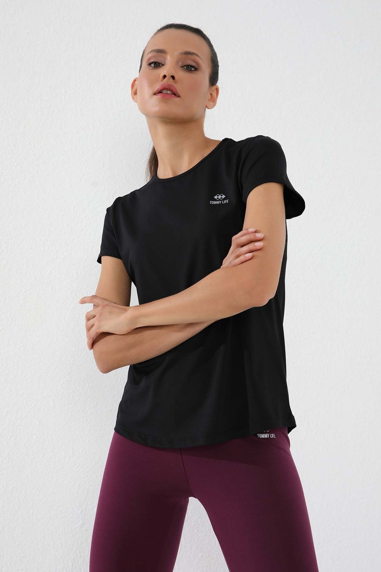TOMMY Women's Solid Short-Sleeve Crew Neck T-Shirt 4