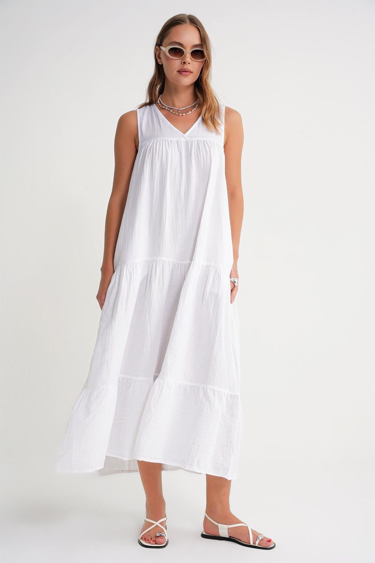 Mixray Sleeveless V-Neck Muslin Midi Dress with Pockets 1