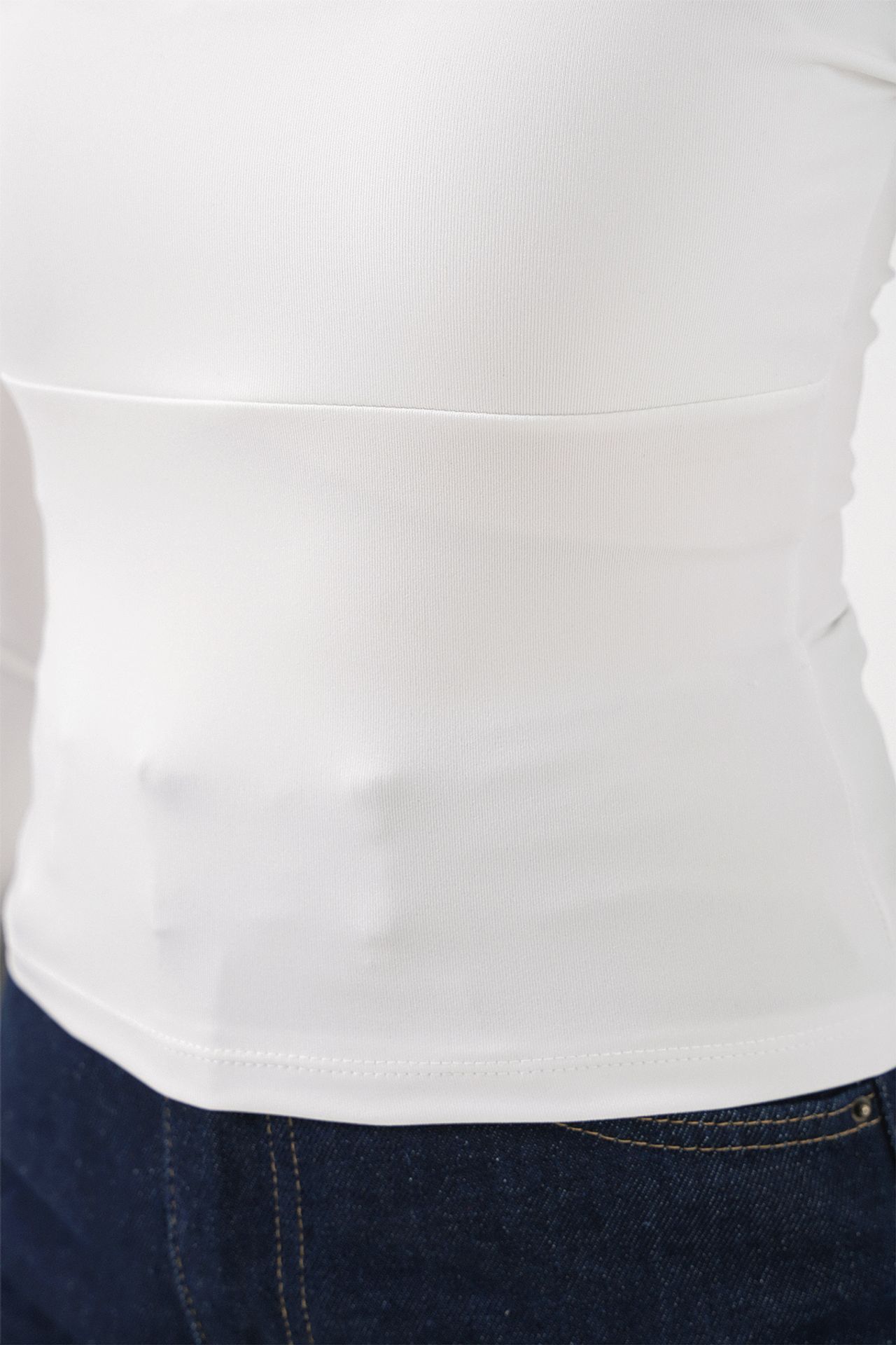 BDART Long Sleeve Fitted Blouse with Heart Collar 5