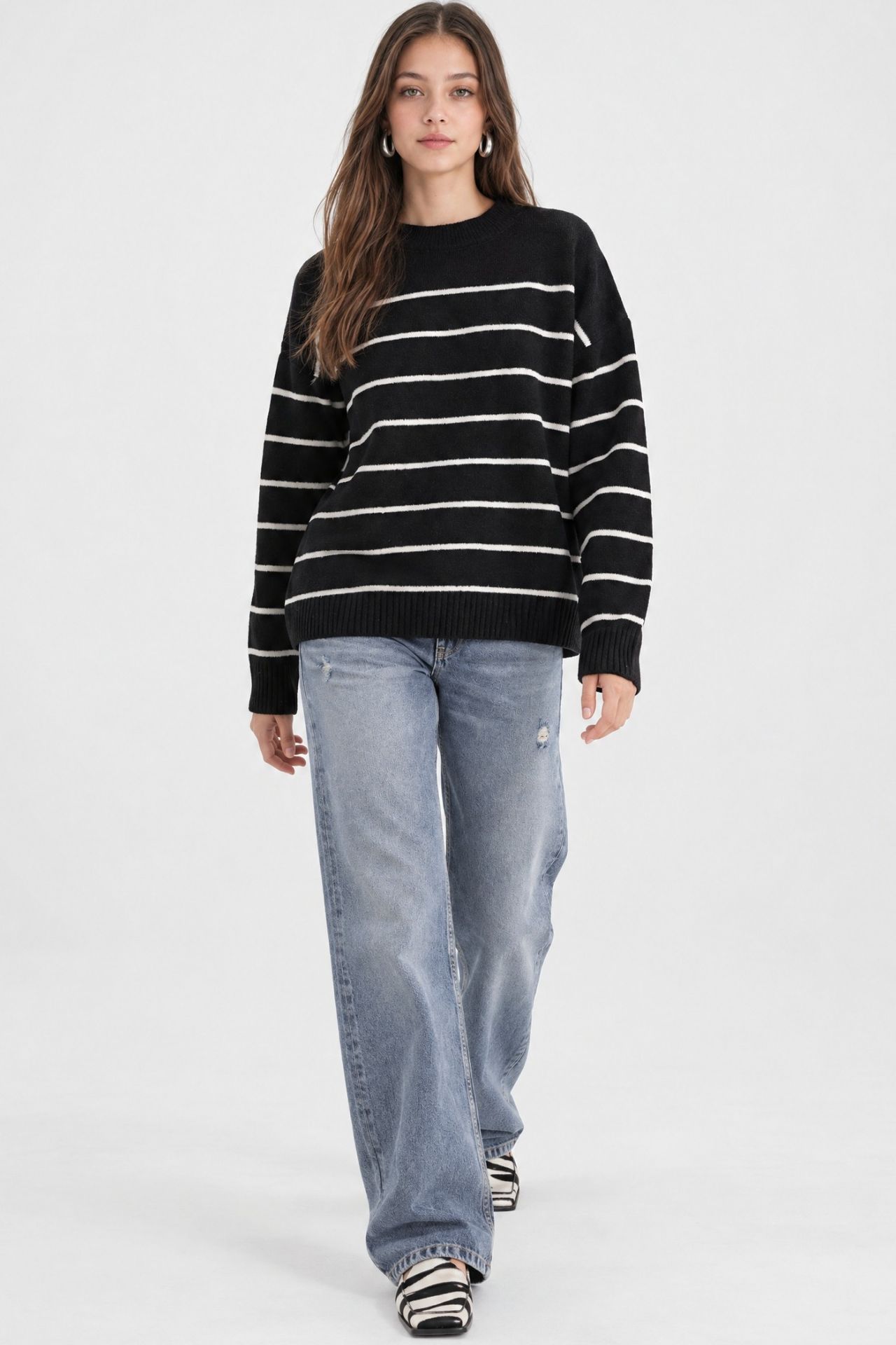Striped Crew Neck Relaxed Knit Pullover Sweater 2