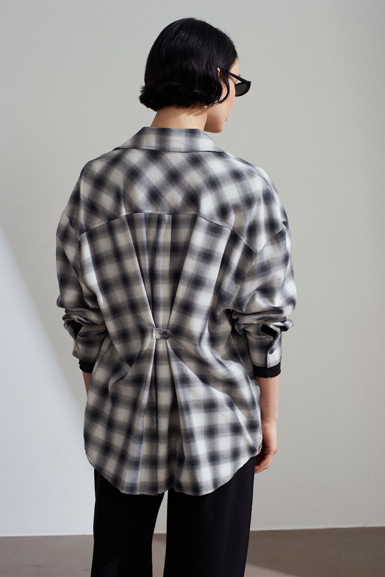 DILVIN Oversized Plaid Long-Sleeve Shirt 2