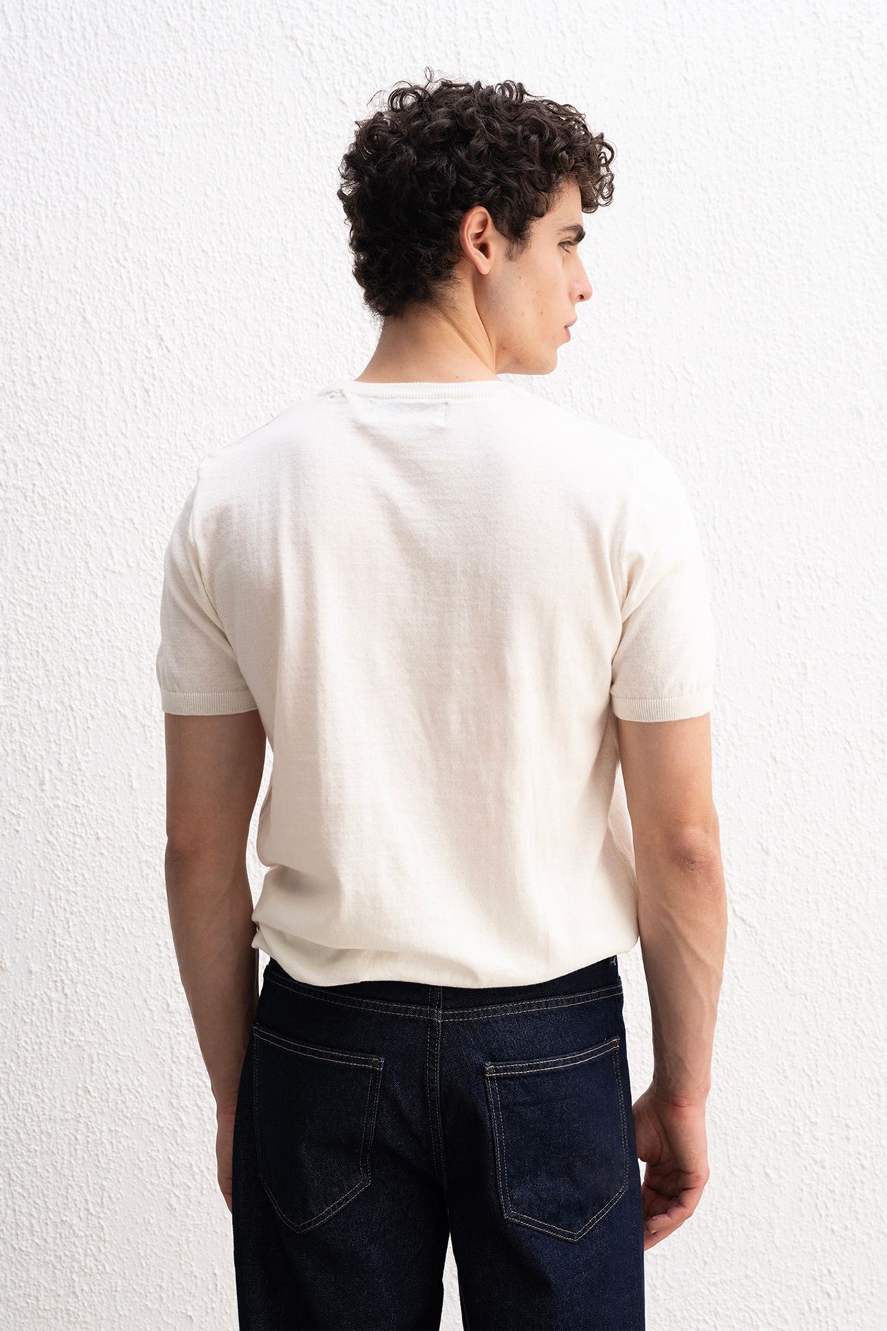 GIESTO Solid Crew Neck T-Shirt 4