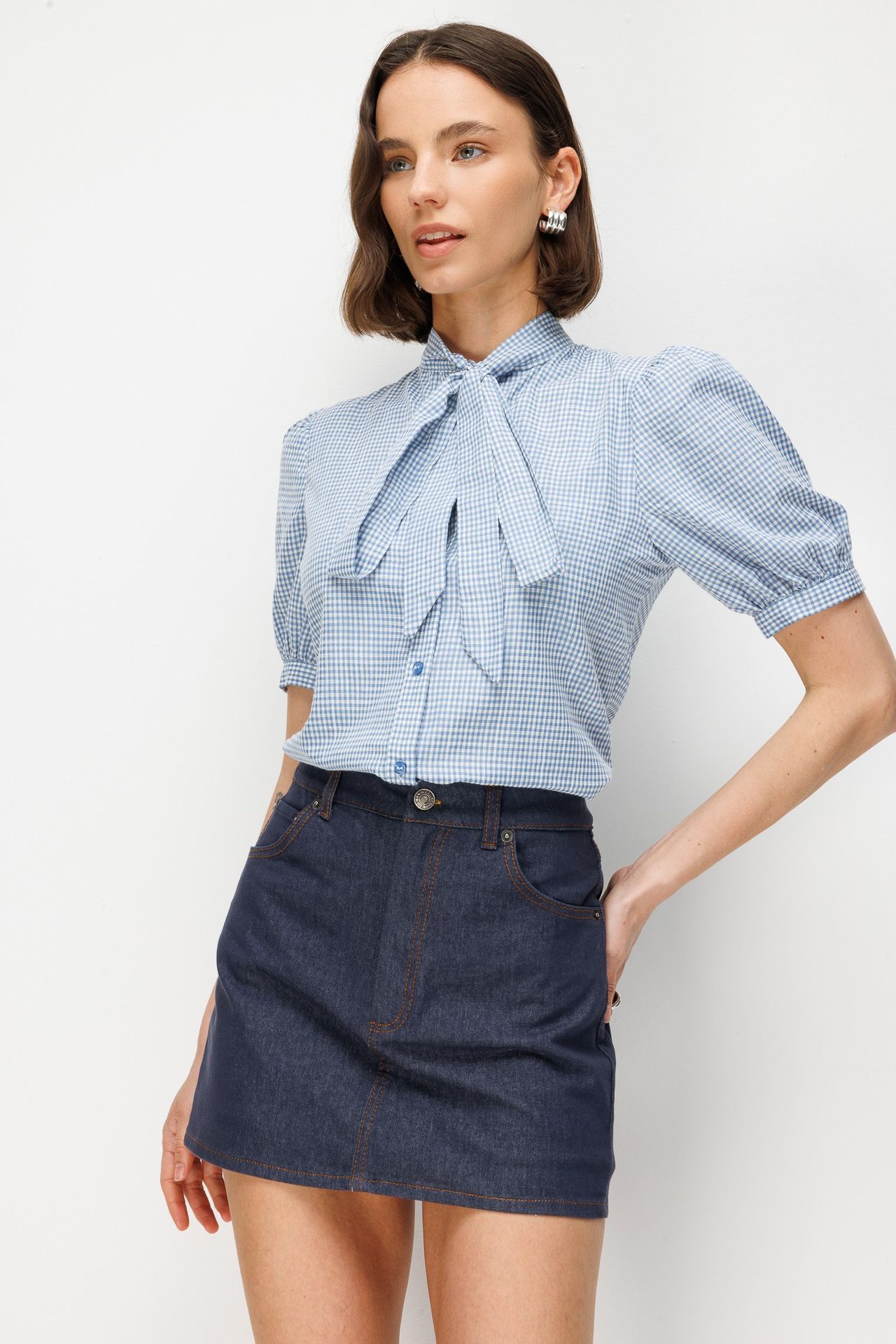 MIXRAY High Waist A-Line Denim Mini Skirt with Button Closure 3