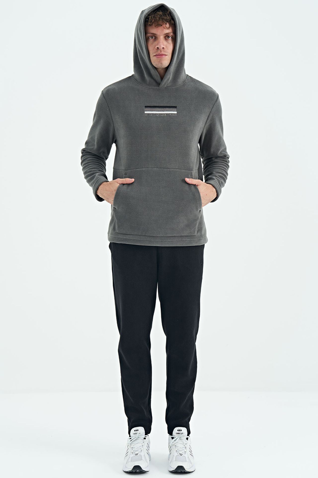 TOMMY Men's Printed Logo Hoodie 4