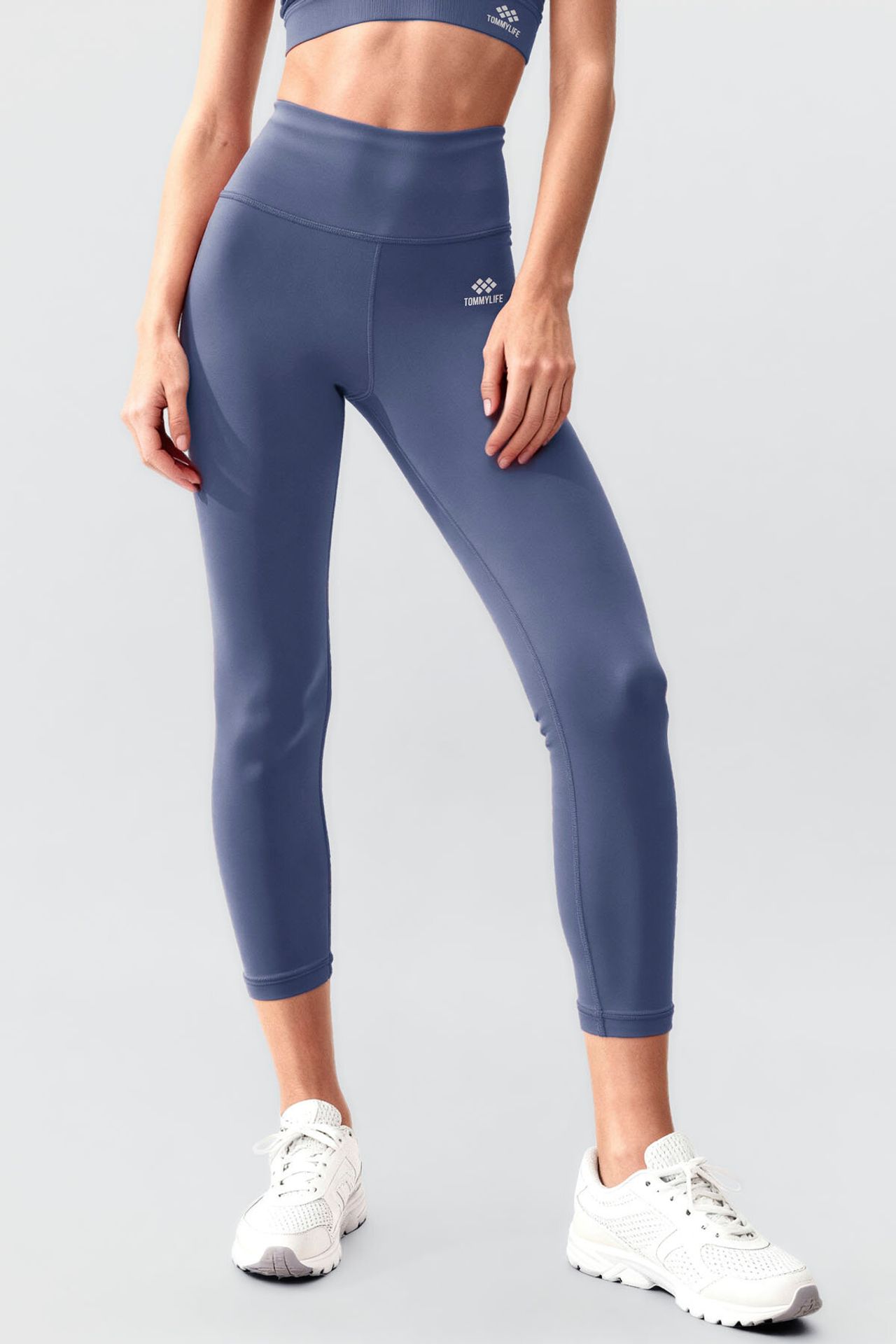 TOMMY Sleeveless Athletic Set With Leggings 5