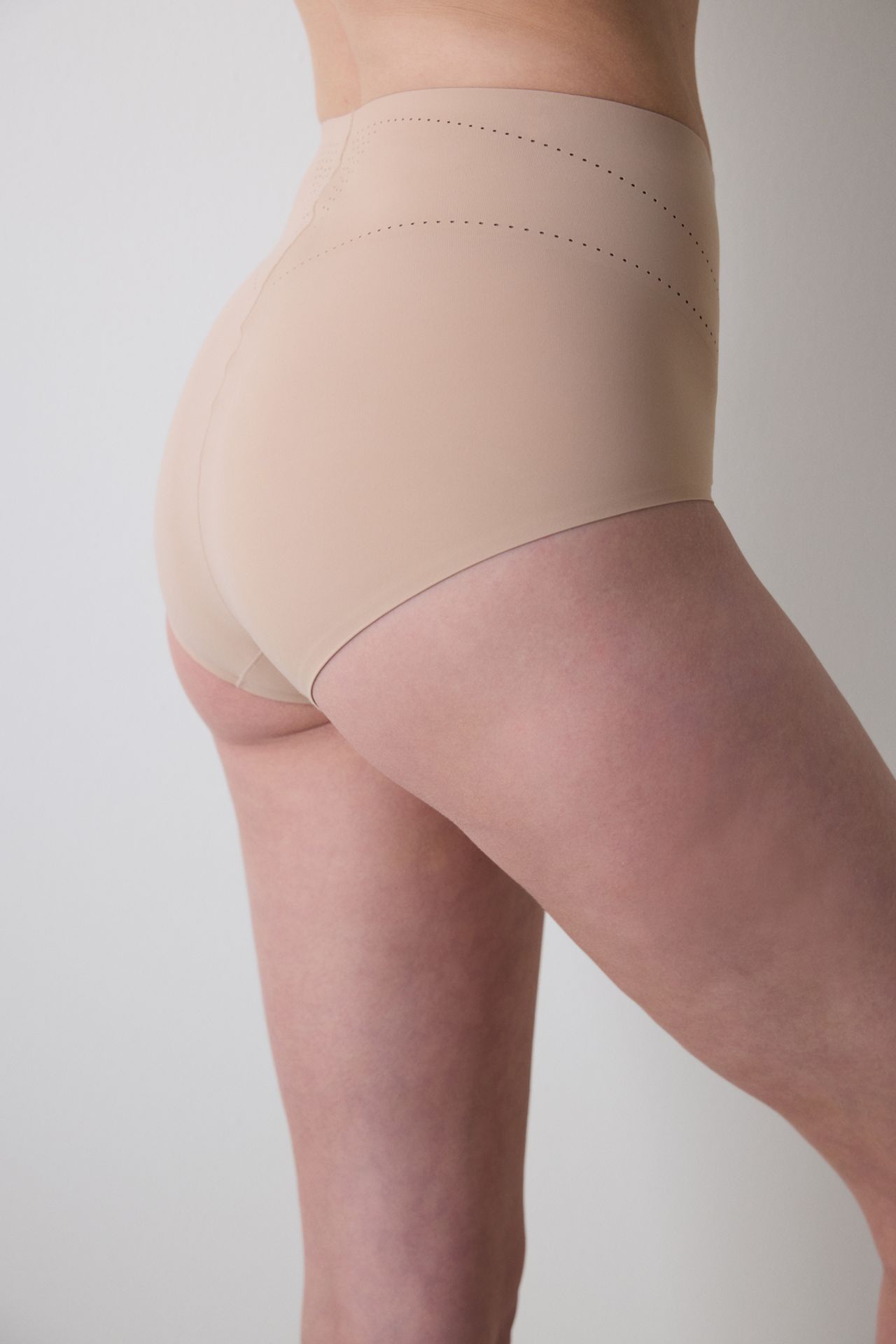 PENTI No-Show Light Slip Shapewear