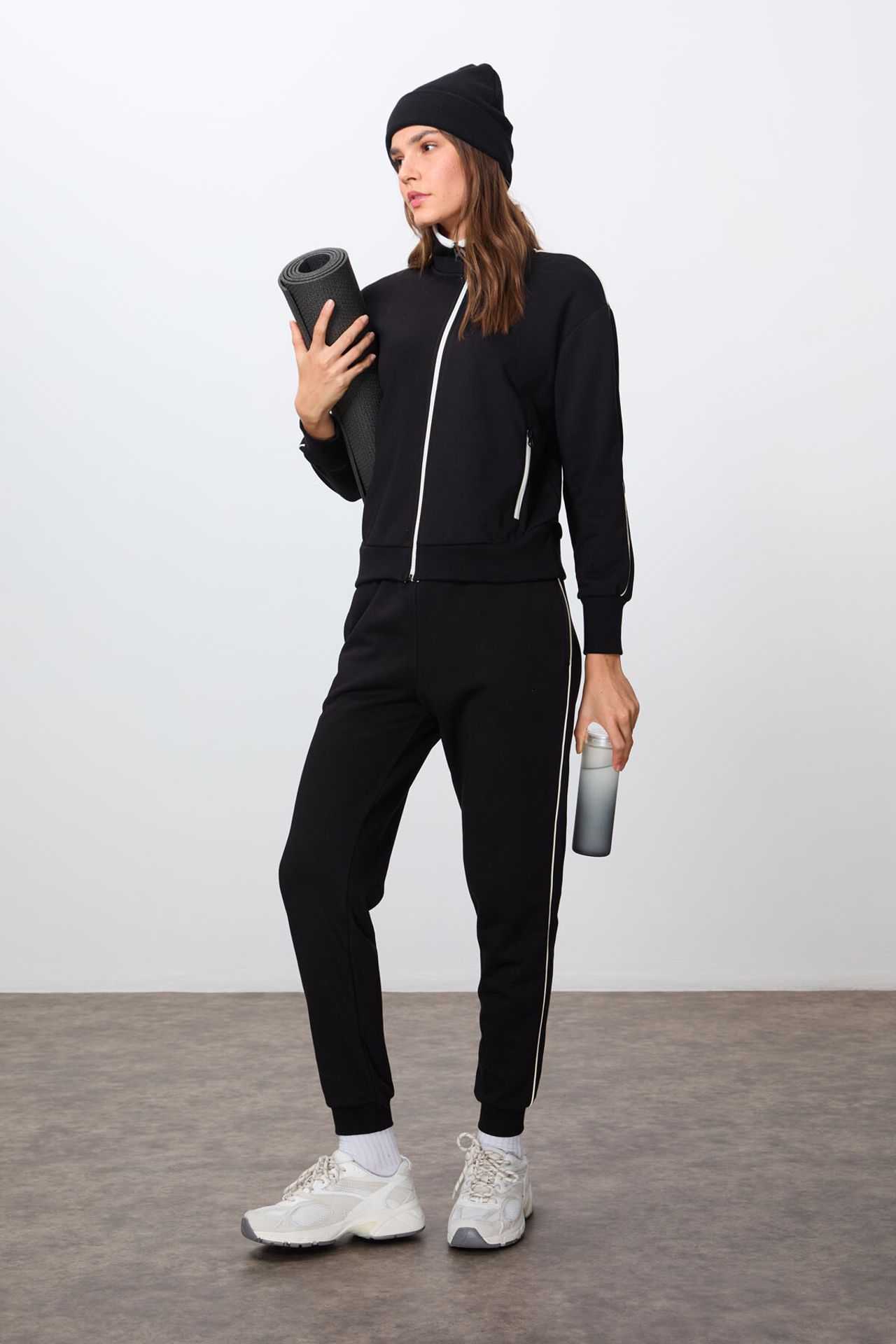 TOMMY Oversized Zip-collar Sweatshirt And Pants Set 2