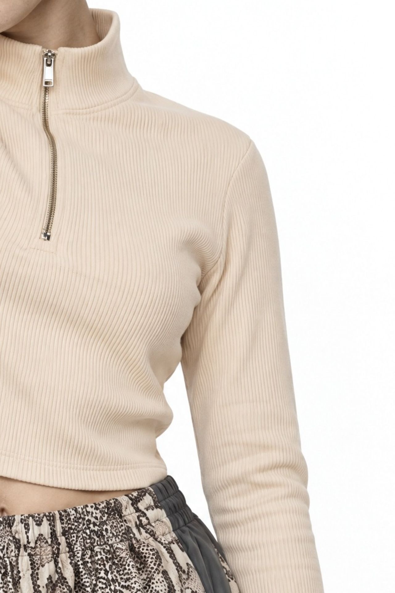 MIXRAY Women’s Ribbed Zip-Collar Crop Blouse 4